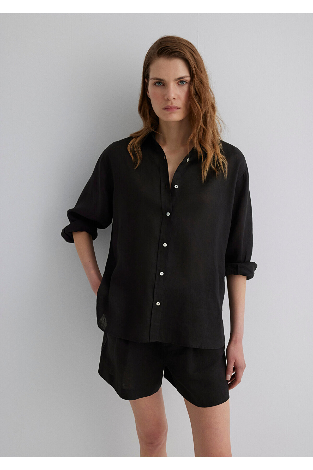 Siyah Keten Gömlek Loose Fit / Bol Rahat Kesim 1210747-900 — رنگارنگ — تصویر 4 از 8