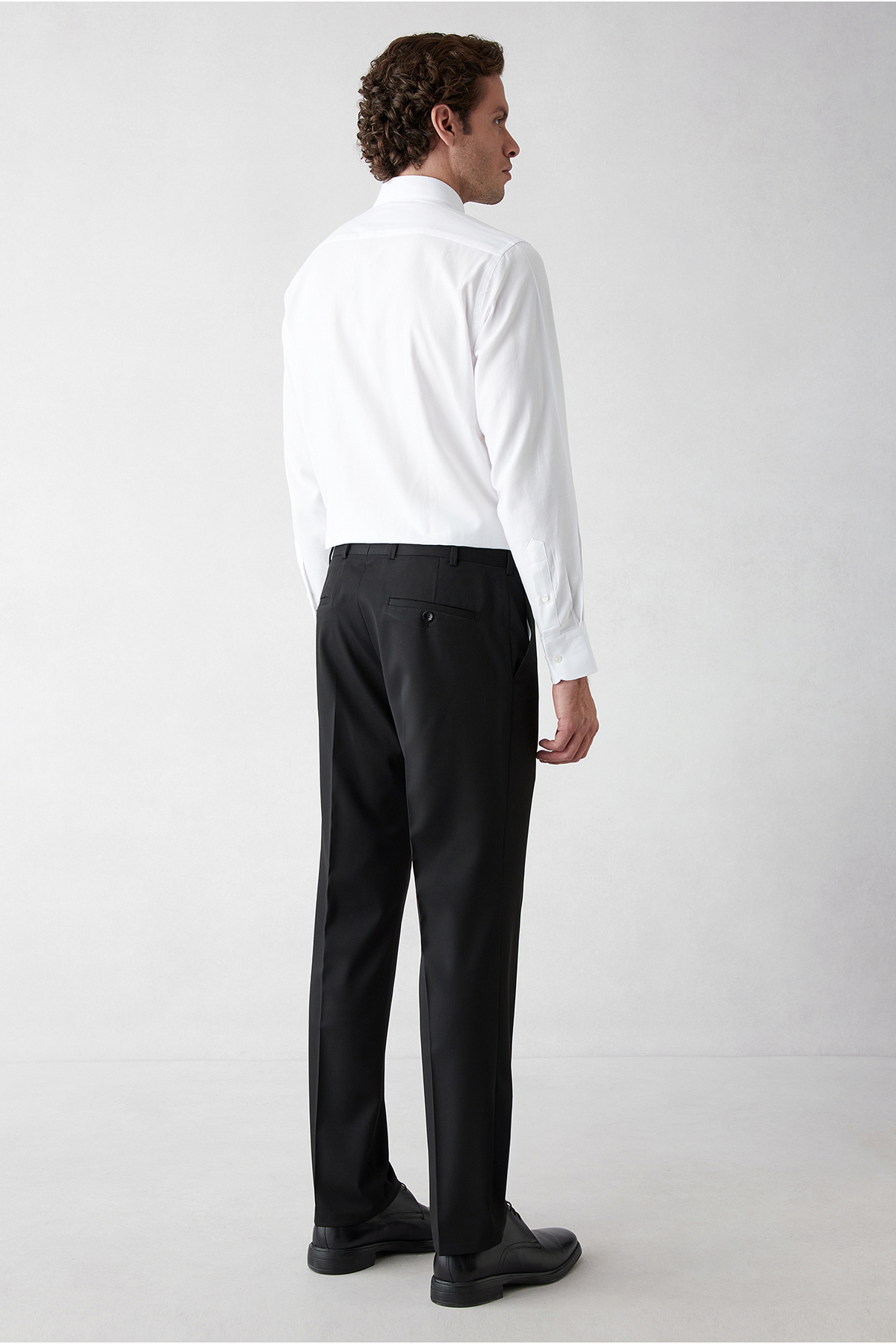 Kiğılı 7 Drop Slim Fit Dar Kesim Mono Yaka Likralı Düz Takım Elbise görsel 5