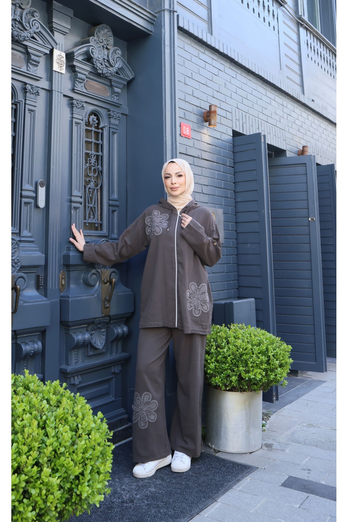 NİSUM MODA Çiçekli Fermuarlı Pamuk Keten Takım