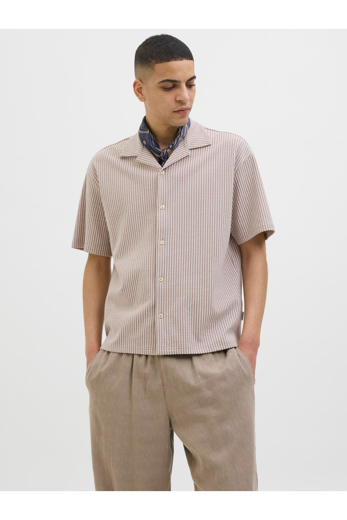 پیراهن مردانه اسپرت دکمه‌دار آستین کوتاه سمور یا راسو جک اند جونز پیراهن Jack & Jones
