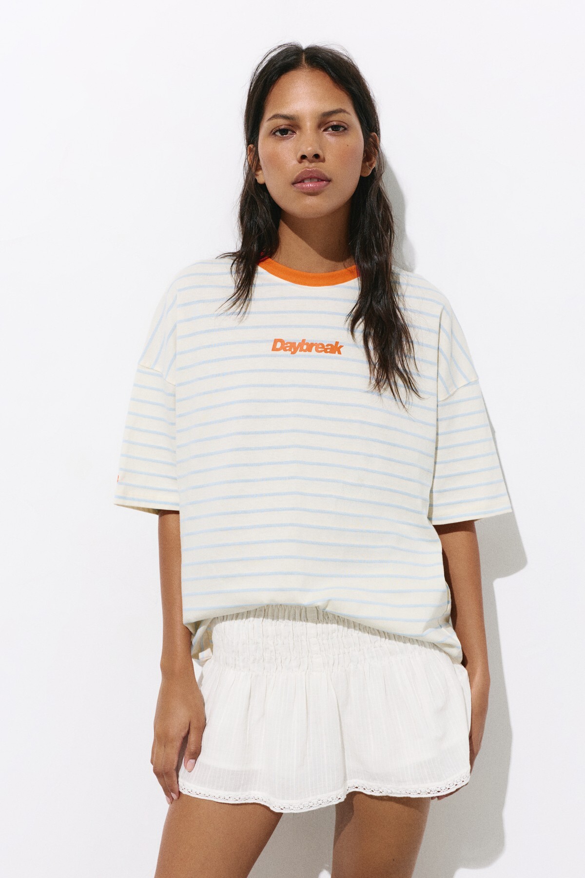 Pull & Bear Güneş grafikli çizgili tişört görsel 2