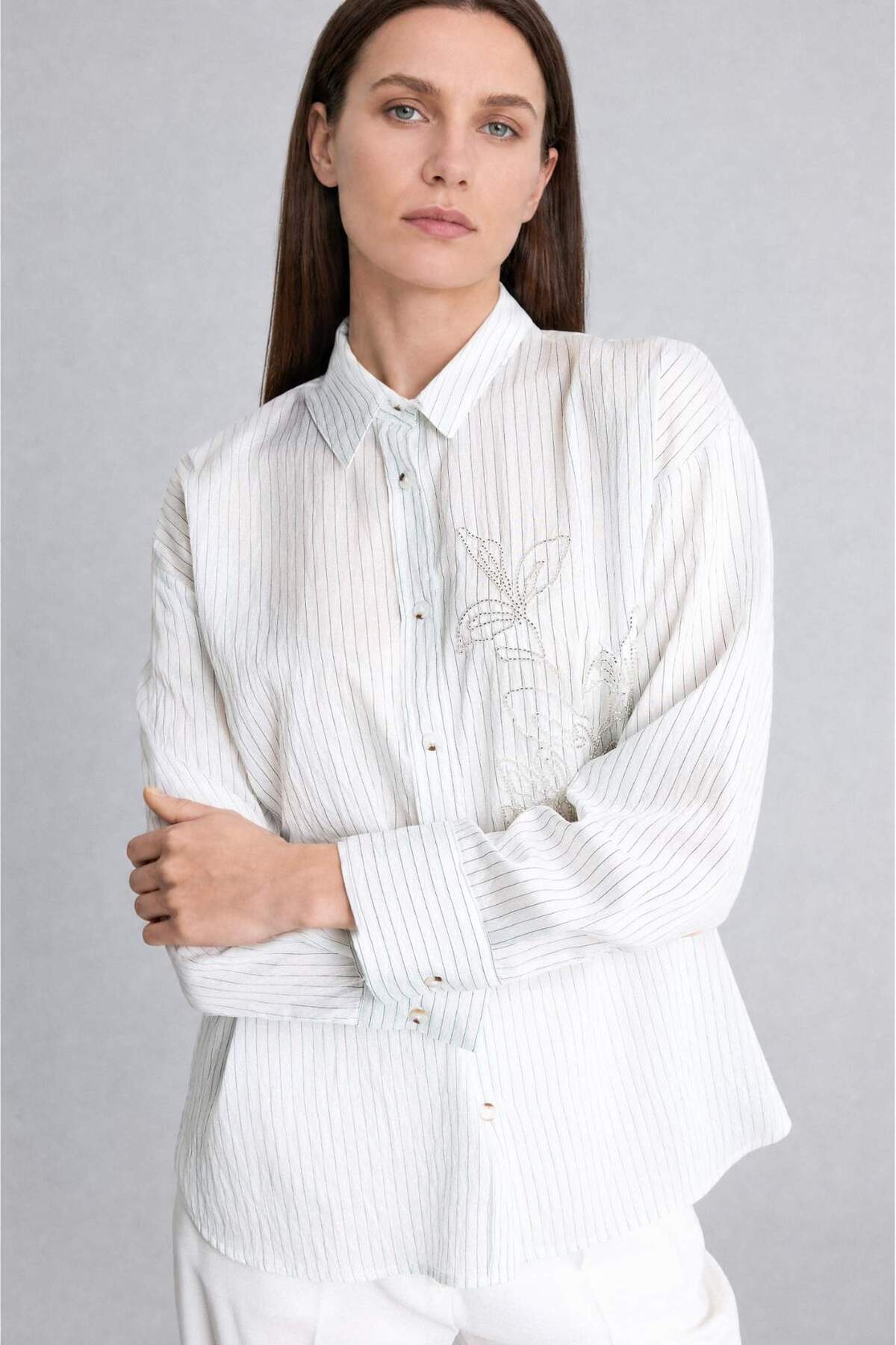 Defacto Relax Fit Floral Motif Long Sleeve White Shirt G9132Ax26Sp