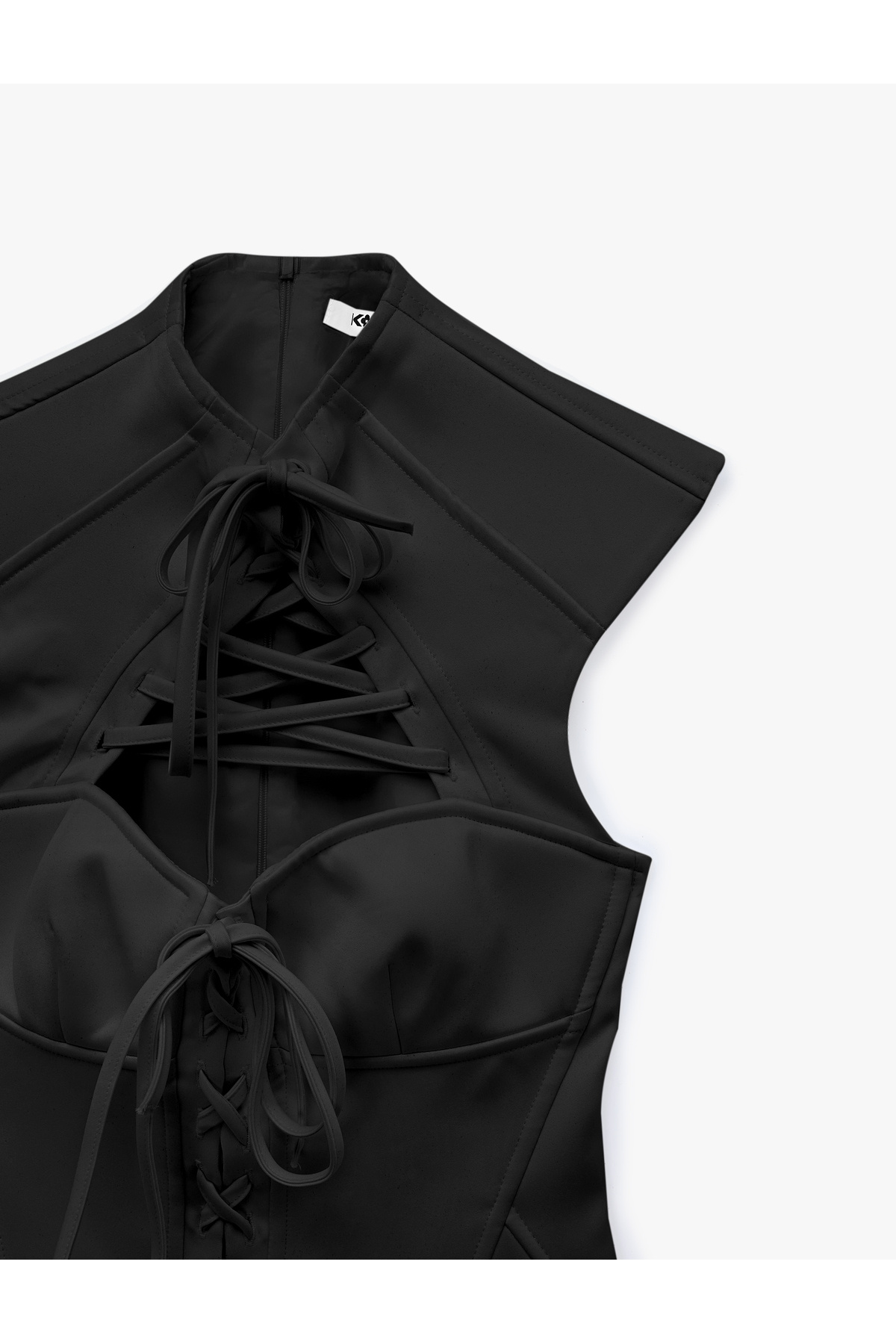 Koton Slim Fit Kolsuz Pencere Detaylı Kalp Yaka Bağcıklı Saten Korse Büstiyer görsel 3