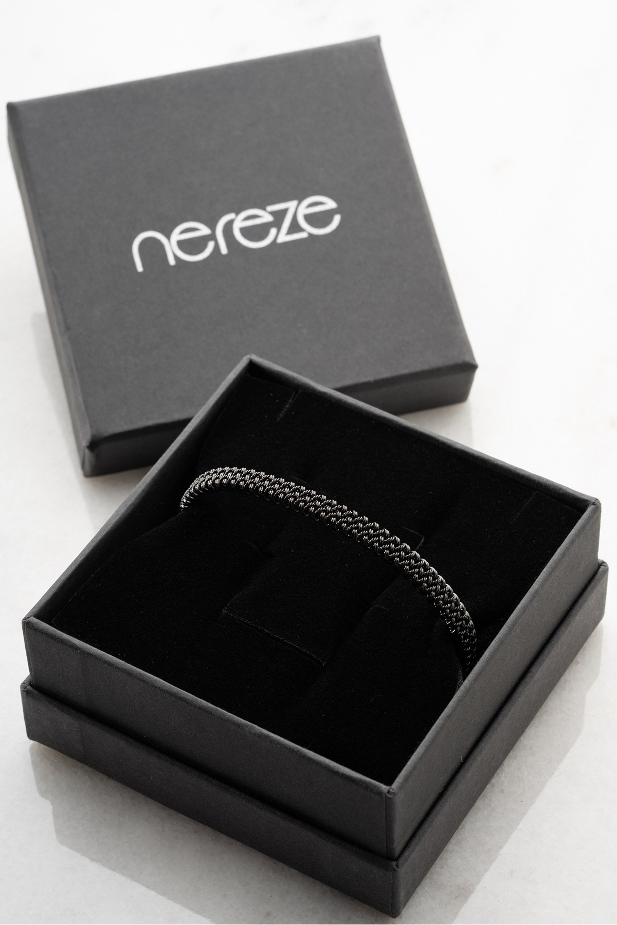 Nereze Kelepçe Model 5 mm Siyah Örgü Tasarım Erkek Çelik Bileklik görsel 2