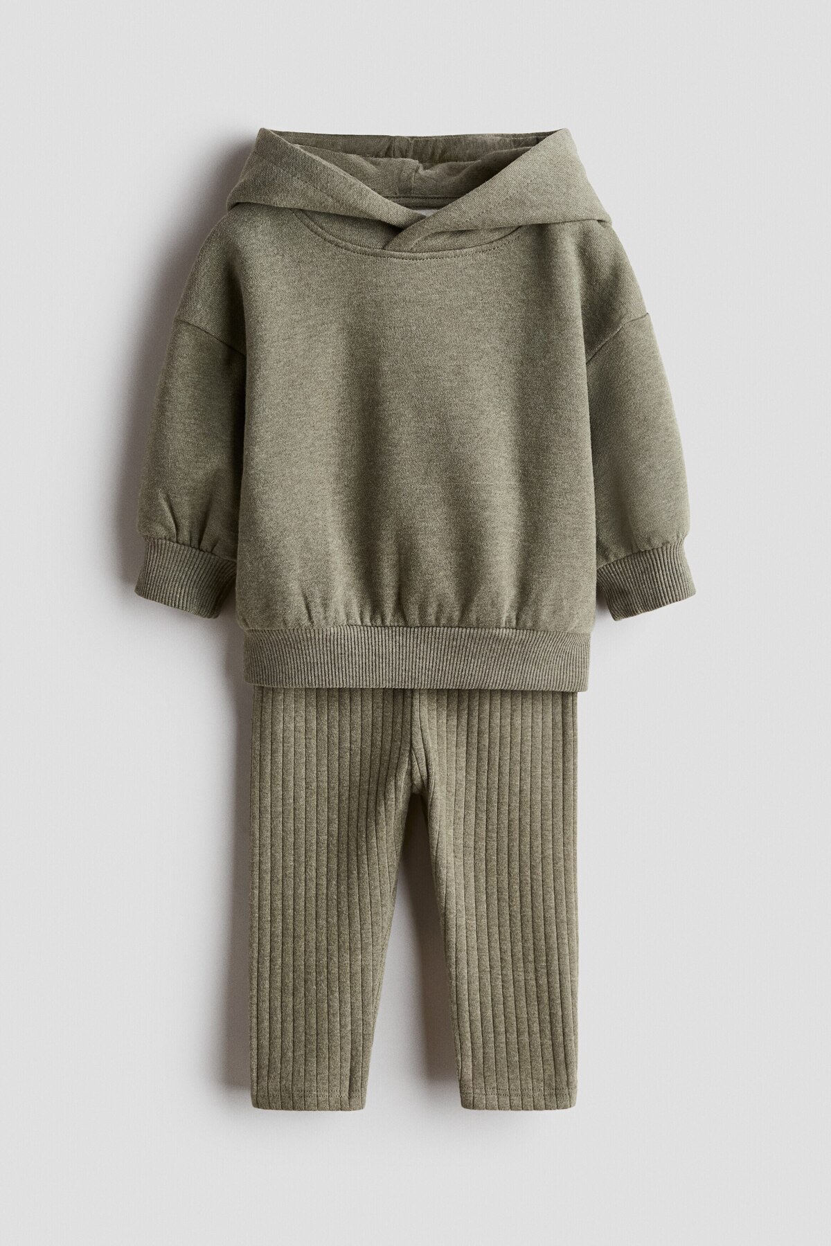 ست پنبه‌ای دو تکه اچ اند ام ست تی شرت و شلوارک H&M