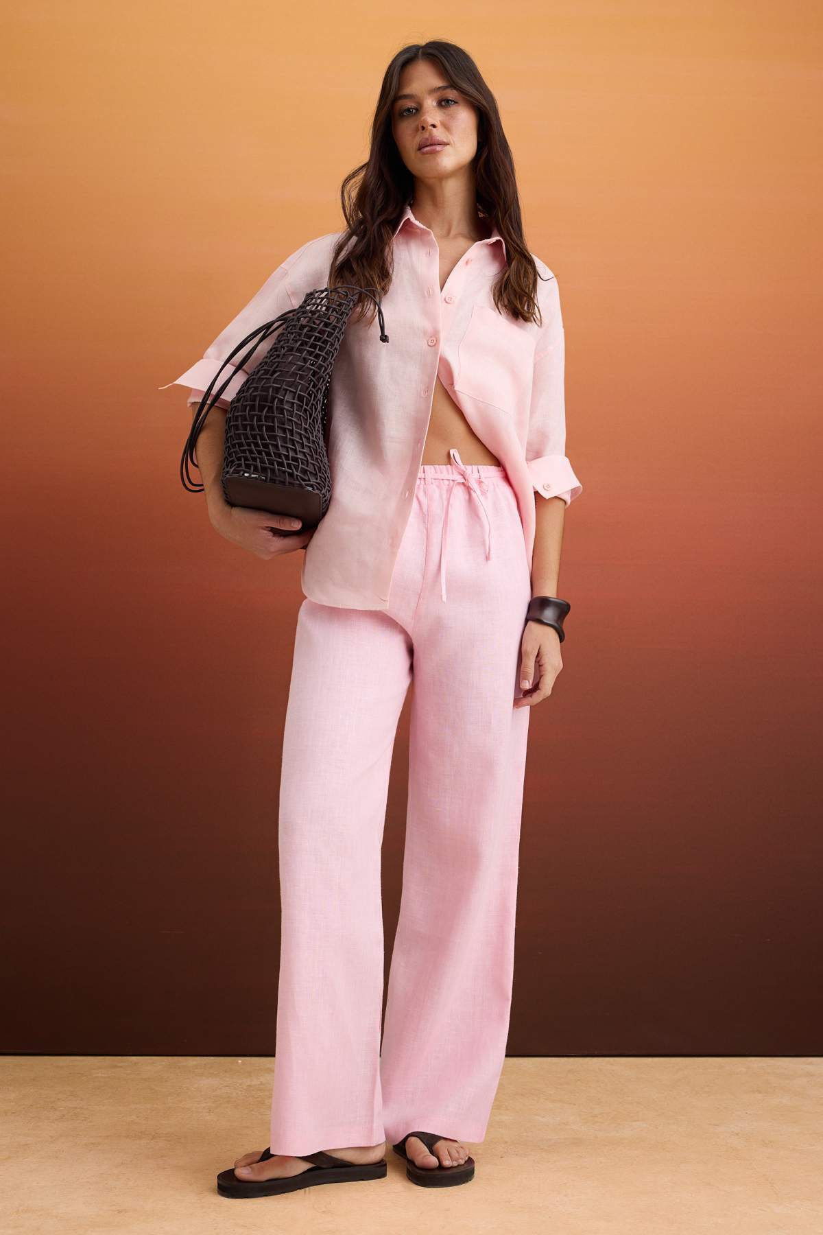 Trendyolmilla Pembe Beli Lastikli %100 Keten Dokuma Pantolon TWOSS26PL00144