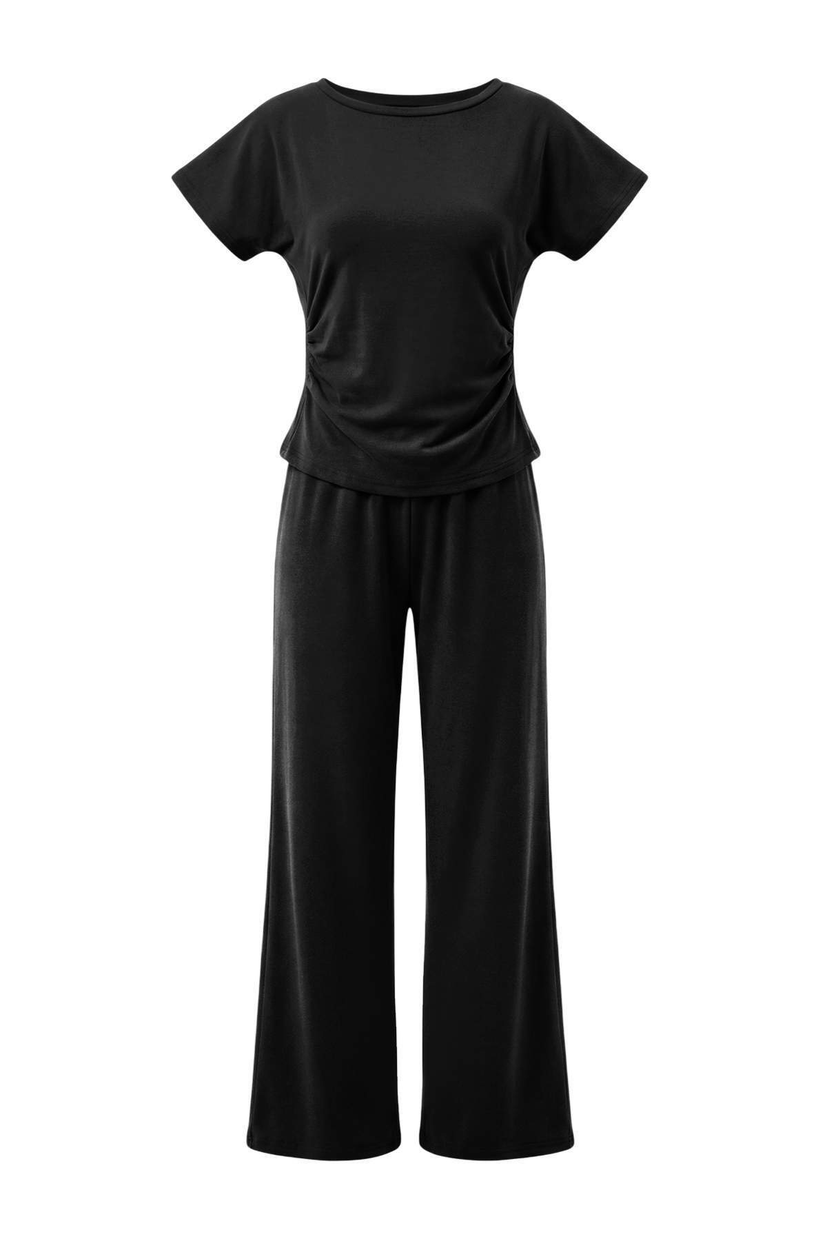Trendyolmilla Siyah Düz Fitted/Vücuda Oturan Geniş Paça Büzgülü Lyocell İçerikli Örme Alt-Üst Takım TWOAW27AU00042