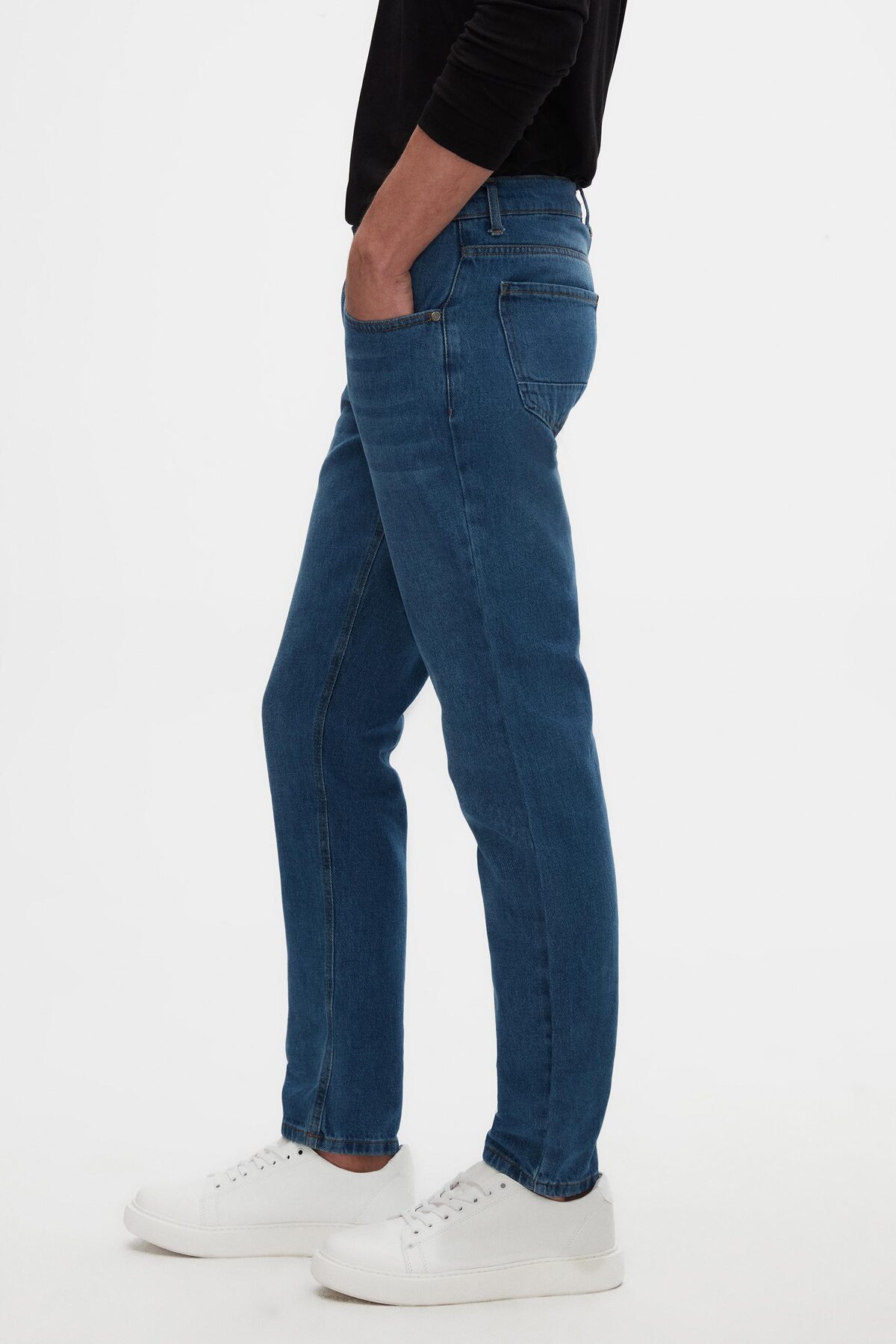 شلوار جین مردانه Ds Damat مدل Comfort Fit رنگ مابی با پنج جیب و یقه شستشو شده