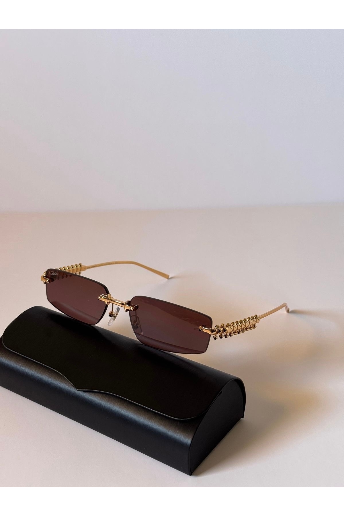 PİYESBOUTİQUE Kadın Kare Dikdörtgen Güneş Gözlüğü, UV Korumalı, Retro Vintage Tasarım, Gold Detaylı Şık Premium Gözlük görsel 2