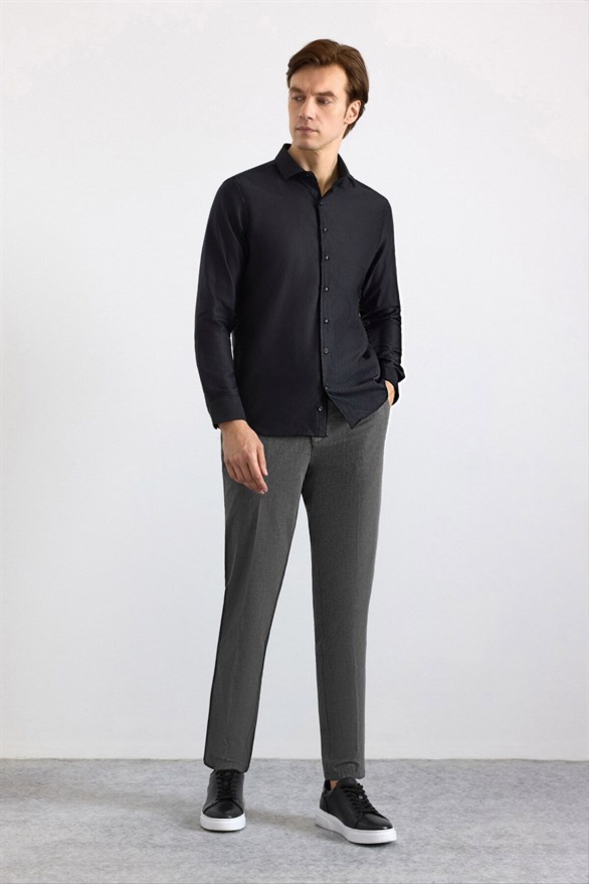 Siyah Slim Klasik Yaka Casual Gömlek — مشکی SGM2024700003 — تصویر 4 از 6