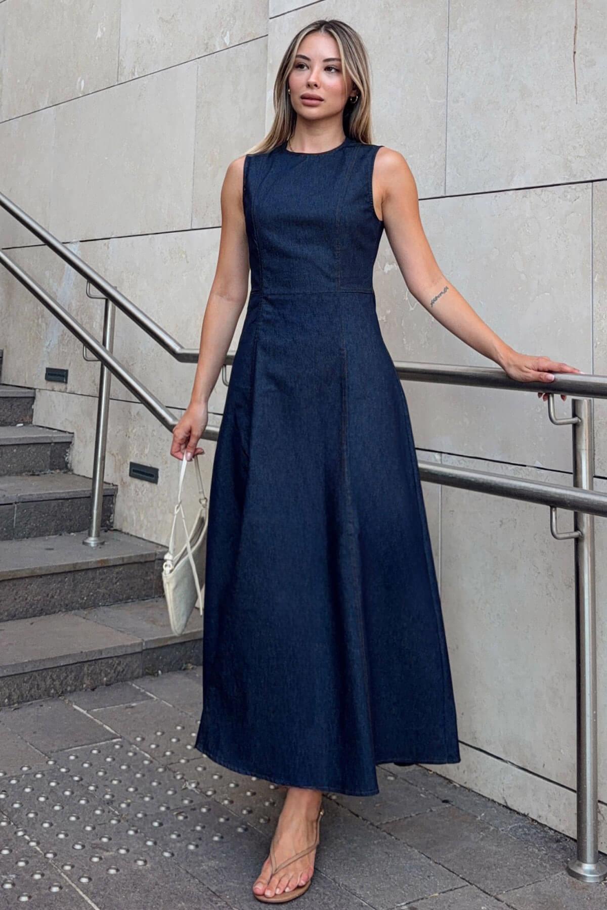 Swist Navy Blue Crew Neck Zero Sleeve Flared Skirt Women's Denim Midi Dress