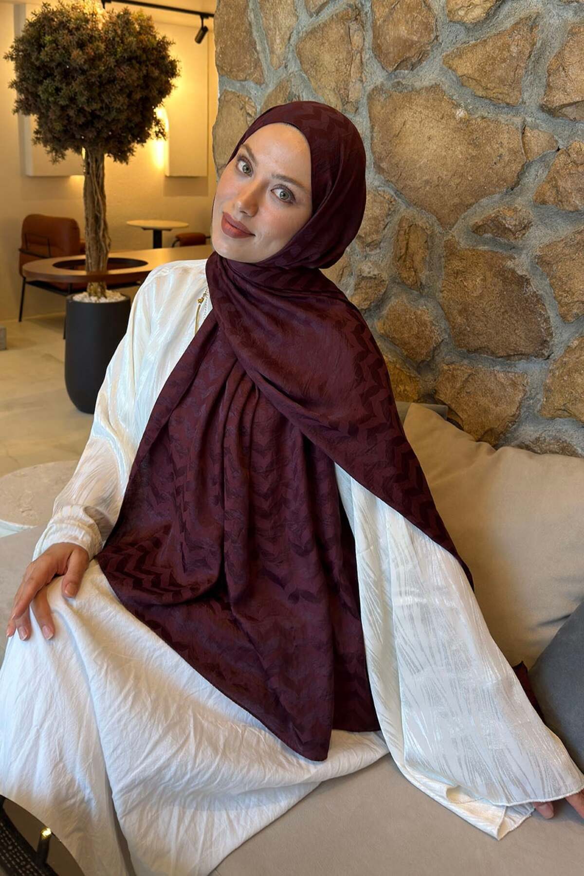 lamelif Zikzak Desen Ayrobin Floş Jakar Şal Koyu Bordo görsel 2