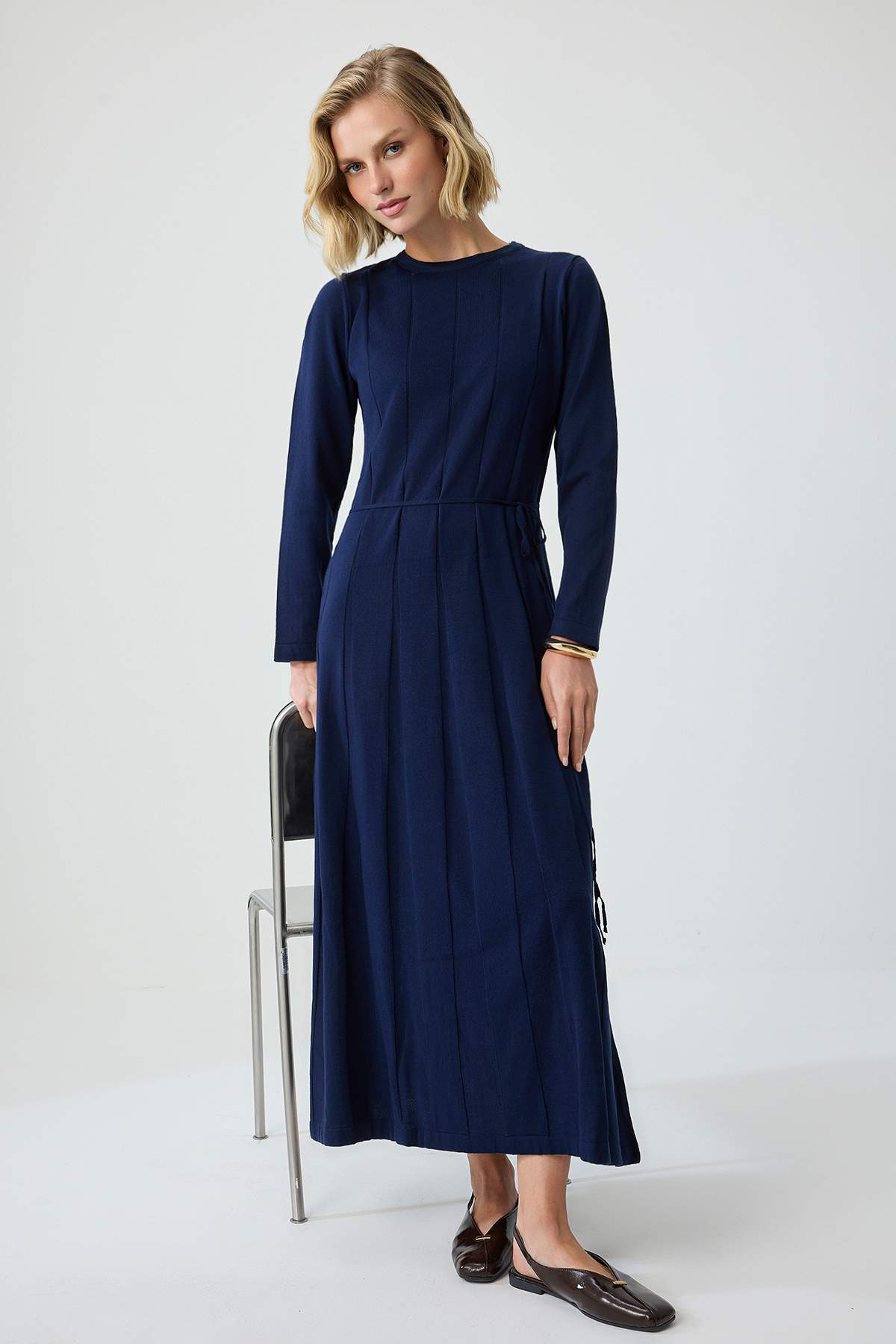 Trendyolmilla Modest Lacivert Astarsız Düz Triko Ribana/Kaşkorse Tesettür Elbise TCTAW26EB00010