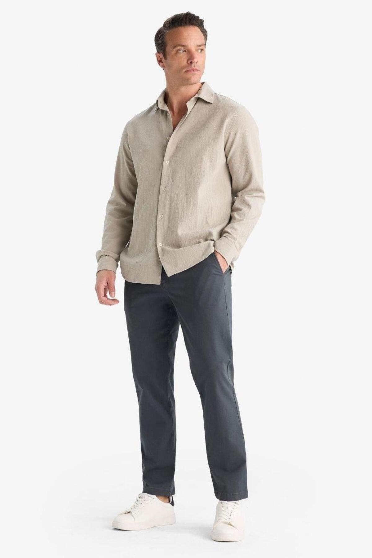 DeFacto Regular Fit Normal Kesim Cepli Düz Paça Chino Pantolon D7349AX25AU görsel 2