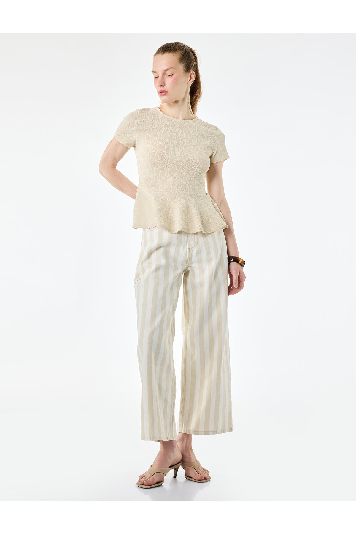 Koton Bürümcük Fabric Slim Fit Short Sleeve Crew Neck Flounce Peplum Cut T-Shirt