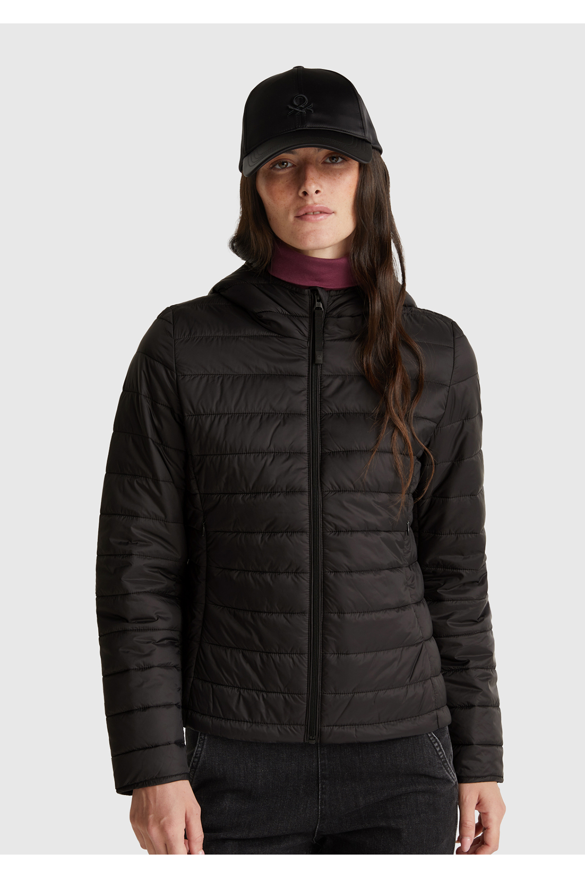 United Colors of Benetton Kadın Siyah Polyester Dolgulu Feramuarlı Kapüşonlu Slim Fit Puffer Mont