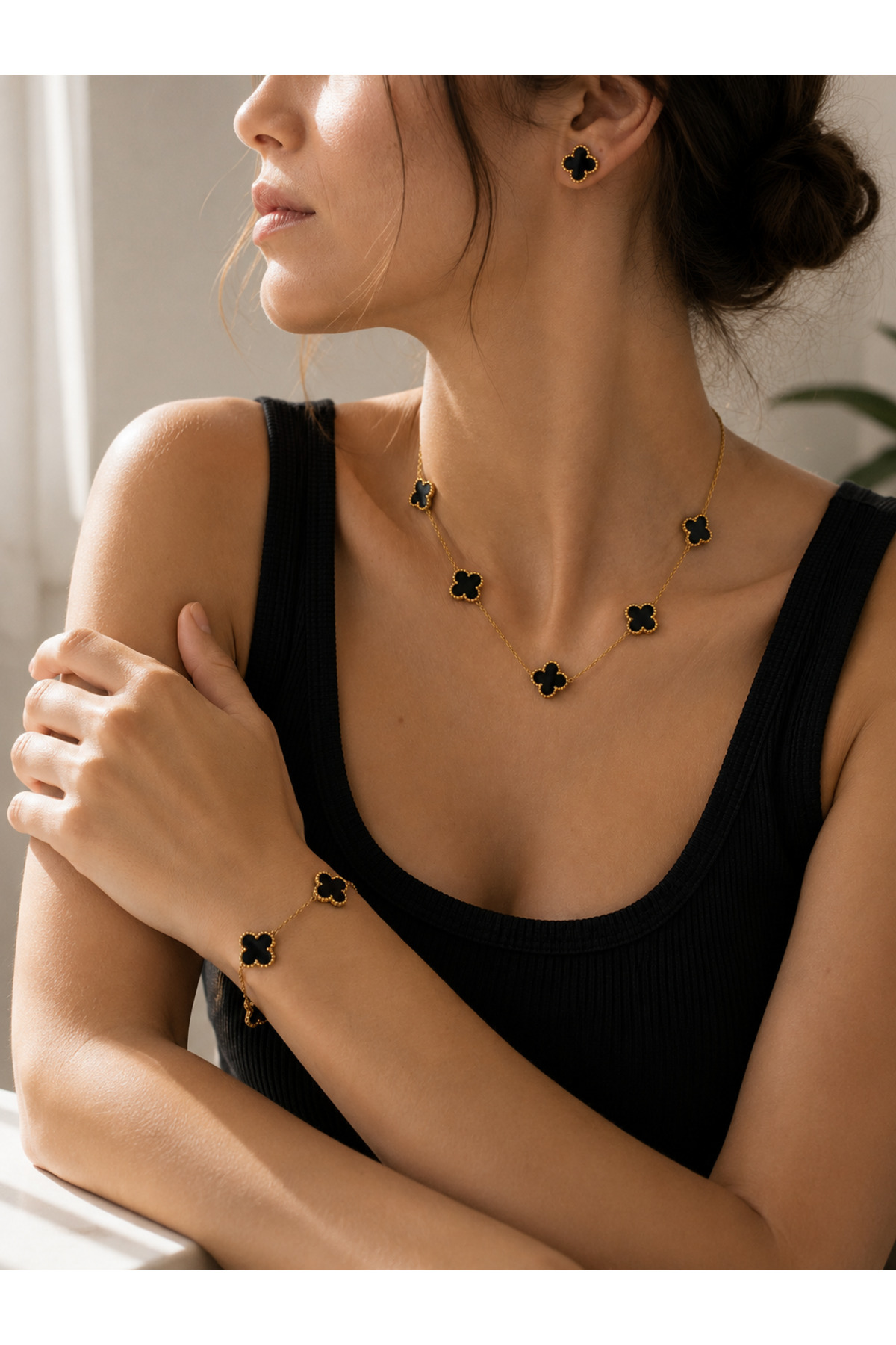 ATALYA ACCESSORY Siyah Mineli Yonca Model Kadın Çelik Kolye Küpe ve Bileklik Seti - 3'lü Set Kararmaz - Kutulu görsel 2