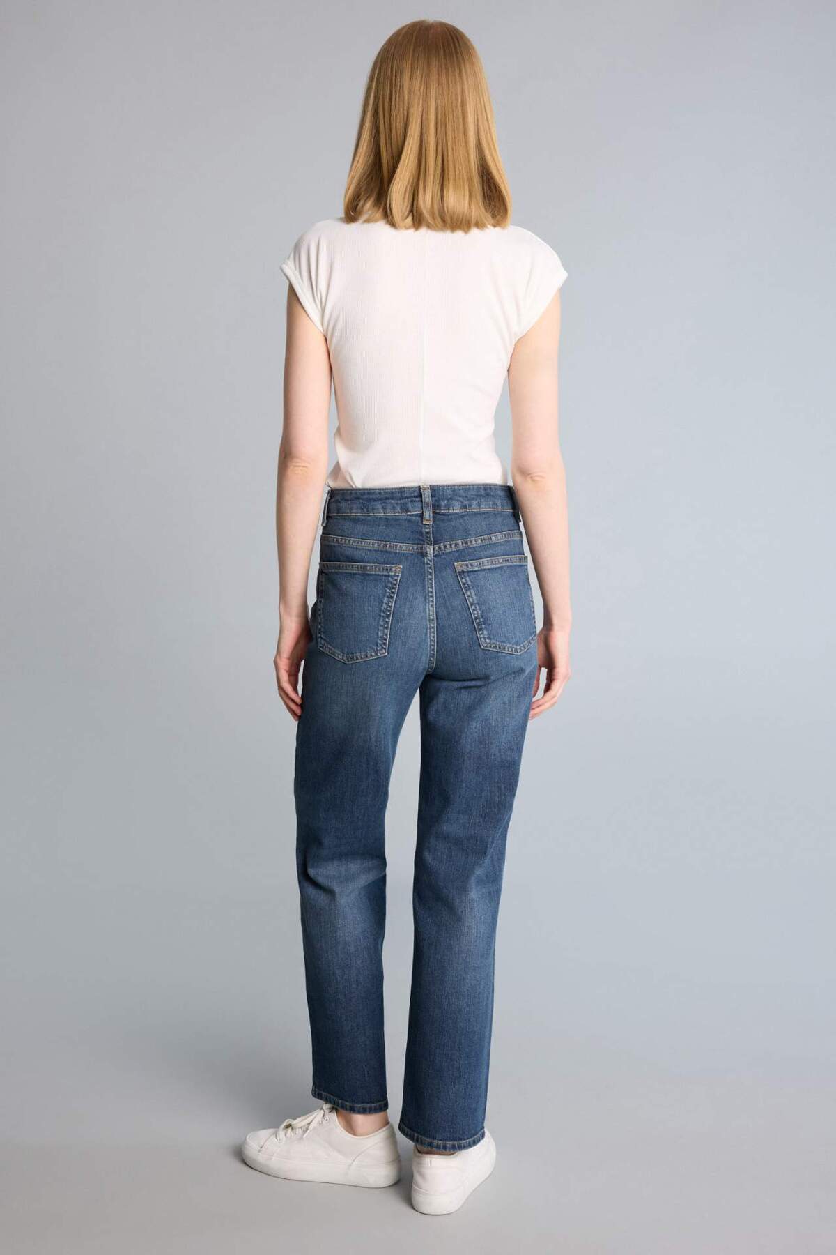 DeFacto Comfort Straıght Yüksek Bel Düz Paça Bilek Boy Jean Pantolon H2109AX26SM görsel 6