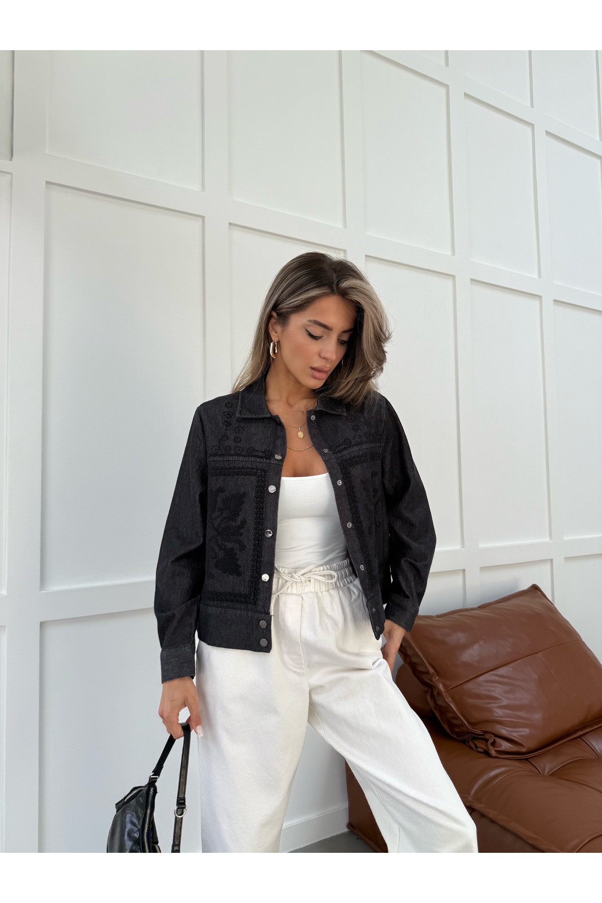 MİA NOURA KADIN ÖNÜ NAKIŞLI DENIM CEKET