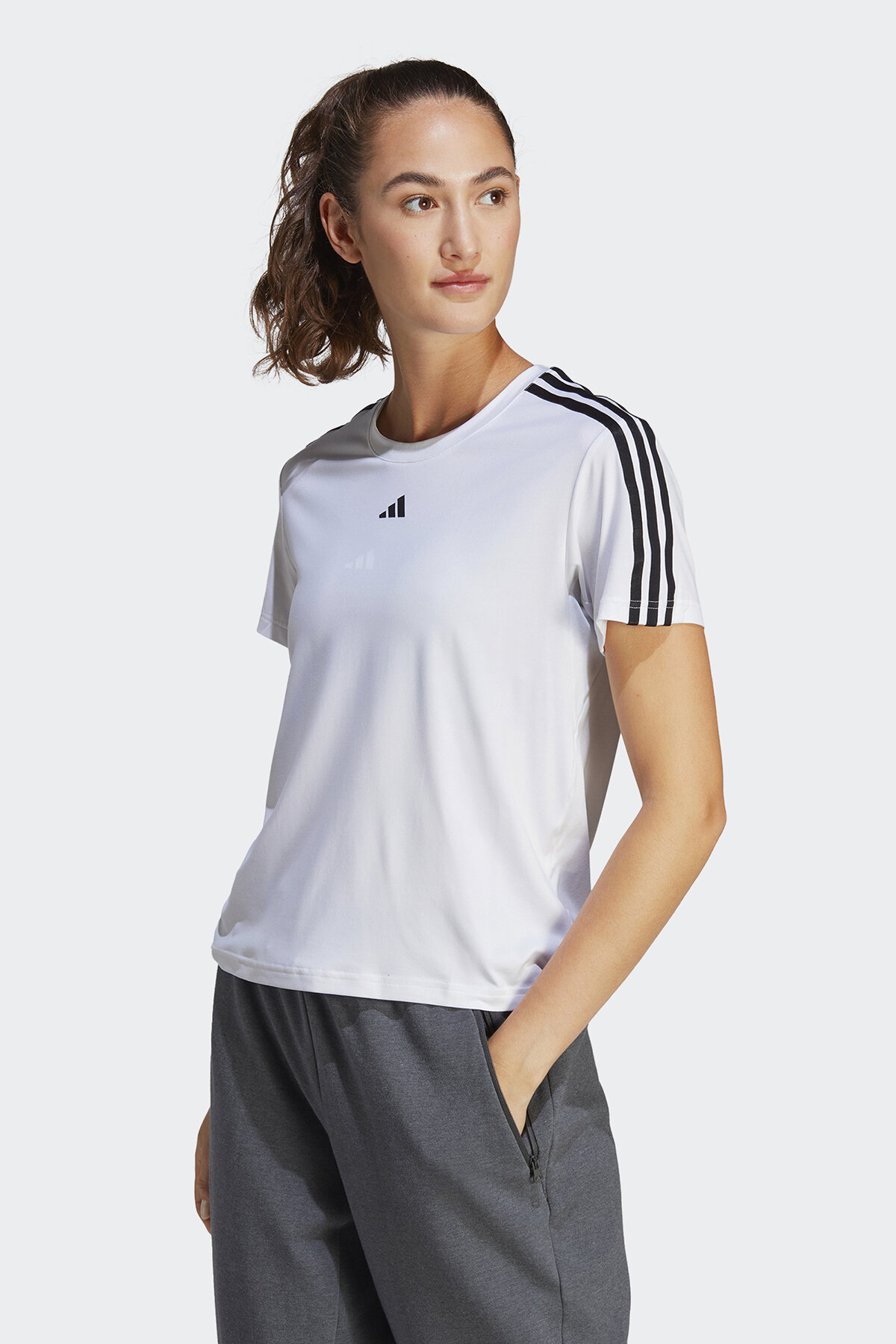 تیشرتزنانهadidasسفید