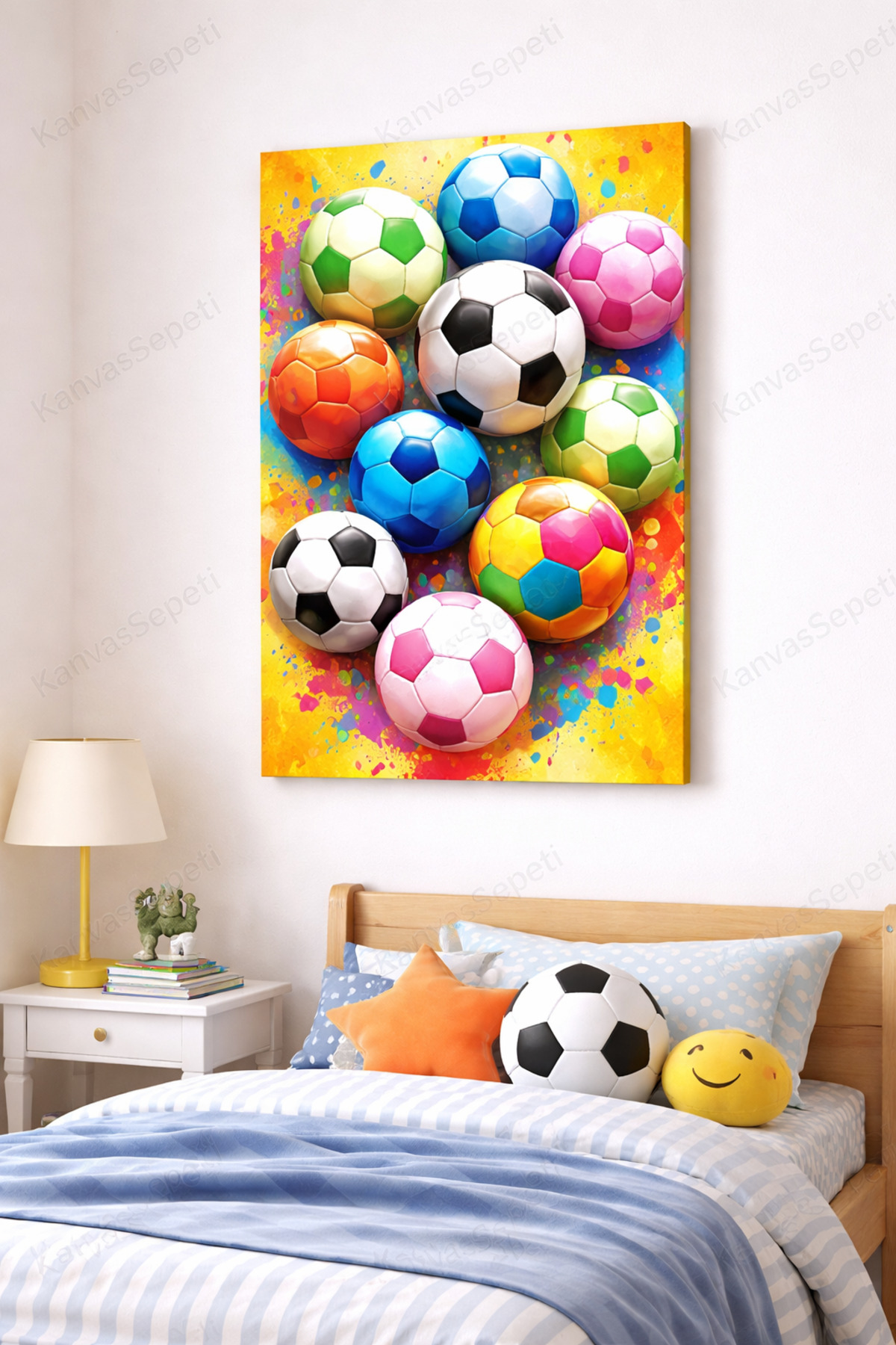 Futbol Topları: Renkli ve Eğlenceli Futbol Tema Kanvas Tablo