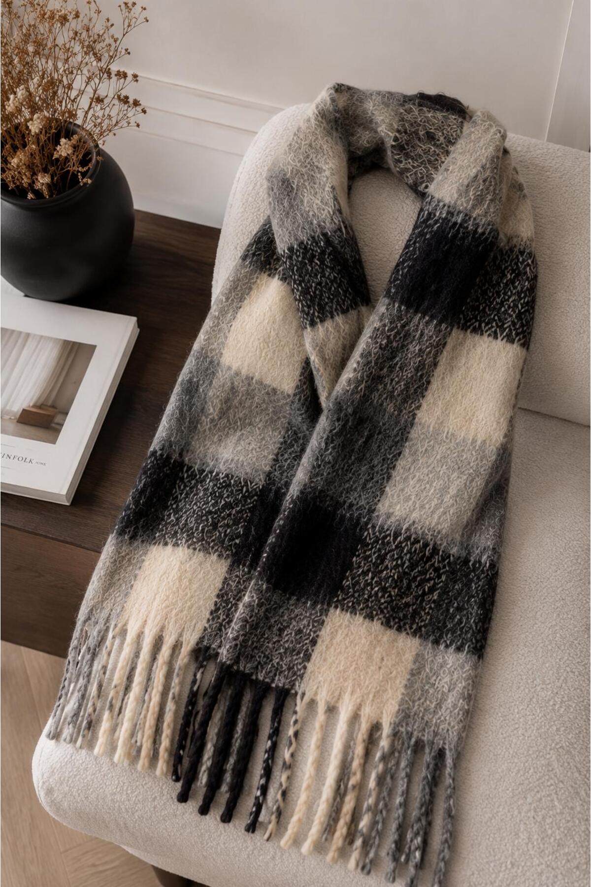 EveryScarf Dama Desenli Yumuşak dokulu Kışlık Şal görsel 2