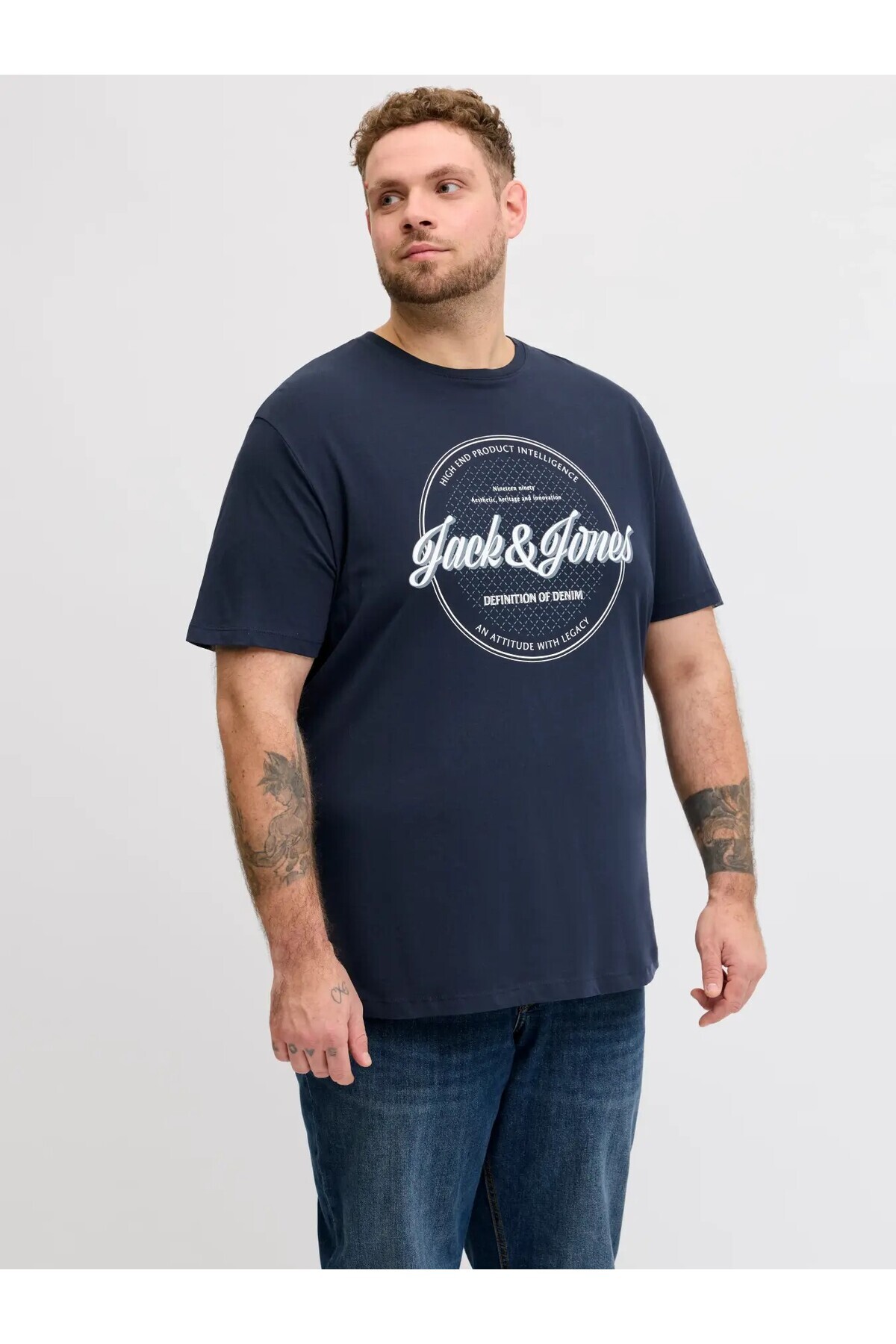 تی‌شرت مردانه سایز بزرگ طرح جین سرمه‌ای Jjedover مدل SS O-neck Sn Pls جک اند جونز تی شرت بزرگ سایز Jack & Jones