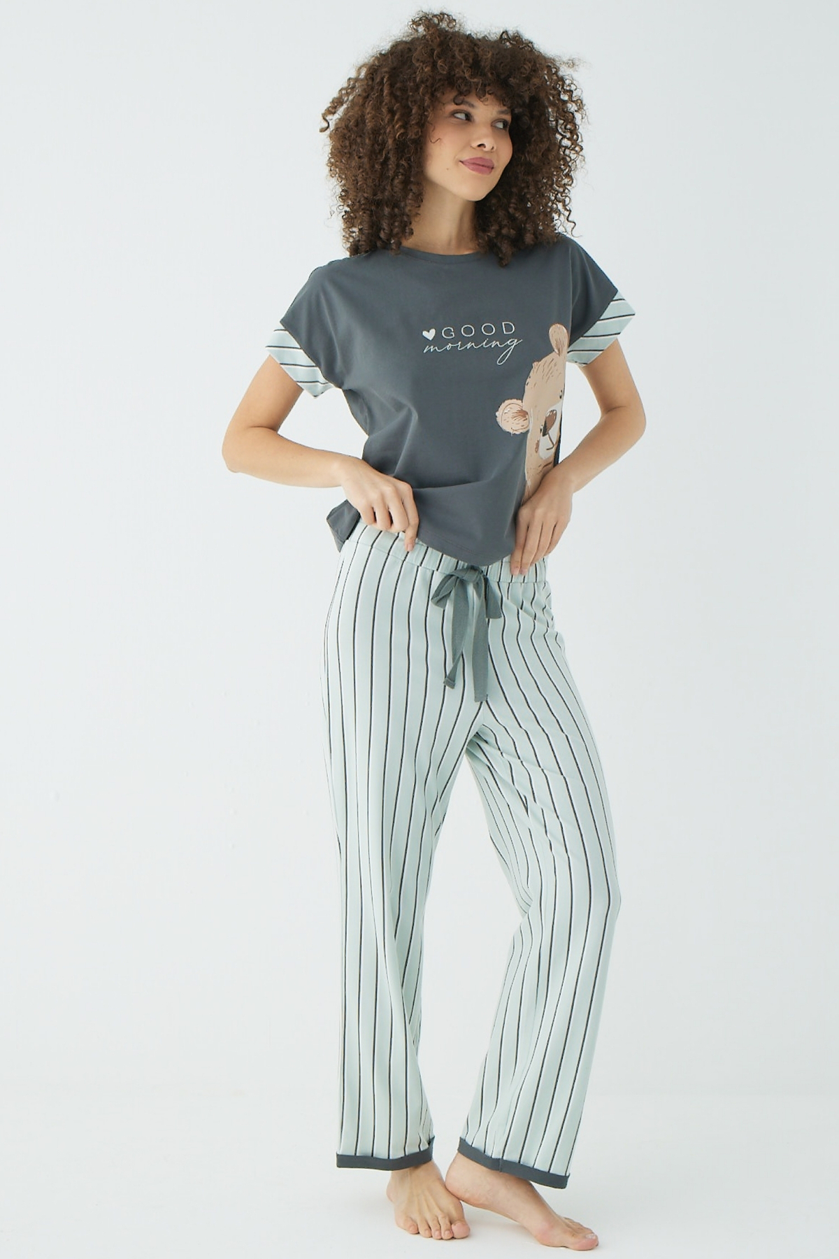 İPEKTENİM Sevimli Ayıcık ve Good Morning Yazı Baskılı Düşük Kol Detaylı Çapraz Kumaş Biyeli Pijama Takımı görsel 5