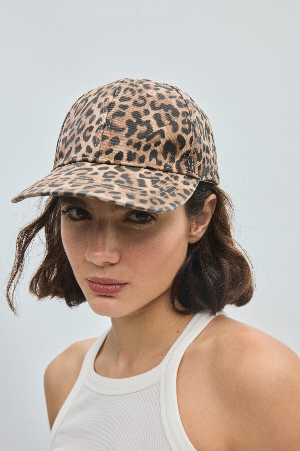 Stradivarius Klasik leopar desenli şapka görsel 2