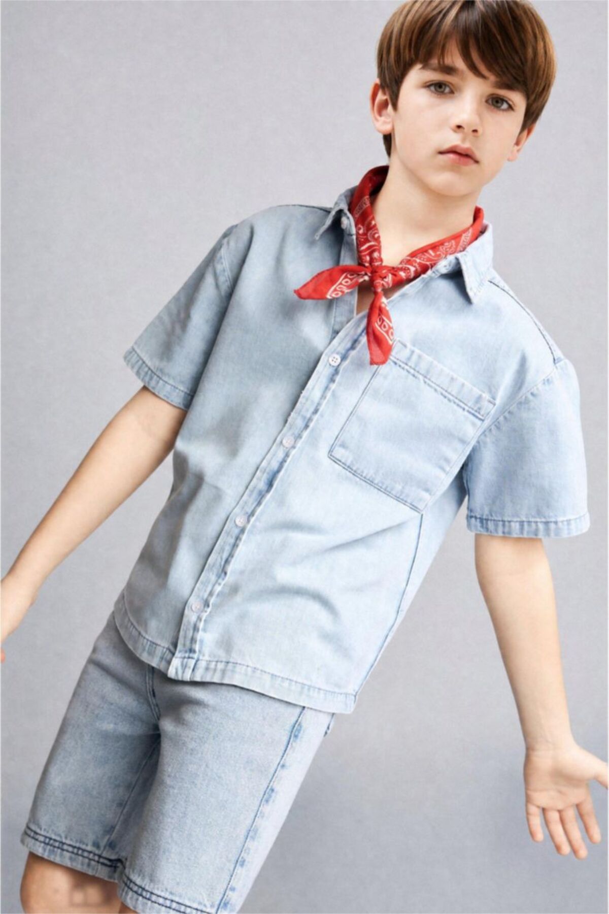 erkek çocuk pamuklu denim gömlek açık mavi kısa kol ZEYDER2207