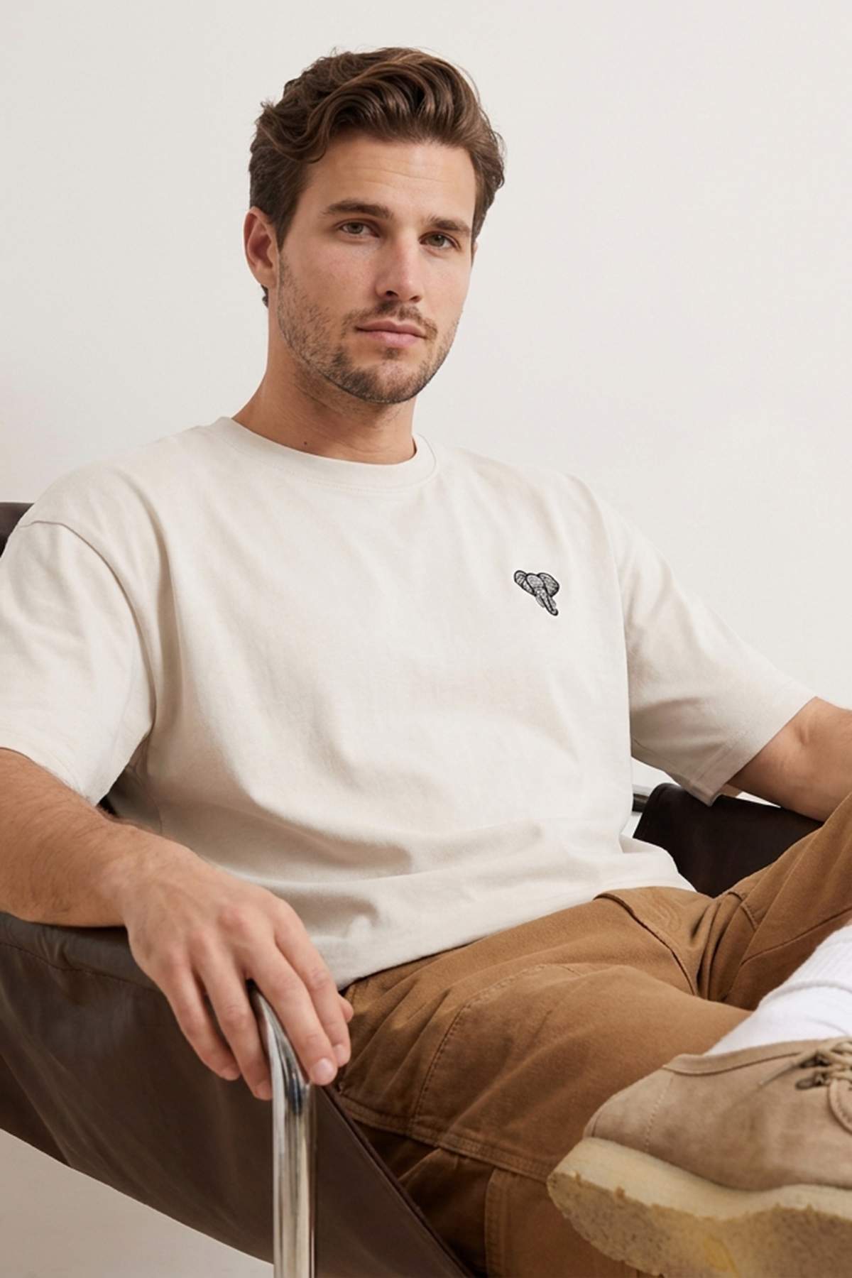 Trendyolmilla Man Gri Oversize/Geniş Kalıp Fil Nakışlı %100 Pamuk T-Shirt TMNSS26TS00047