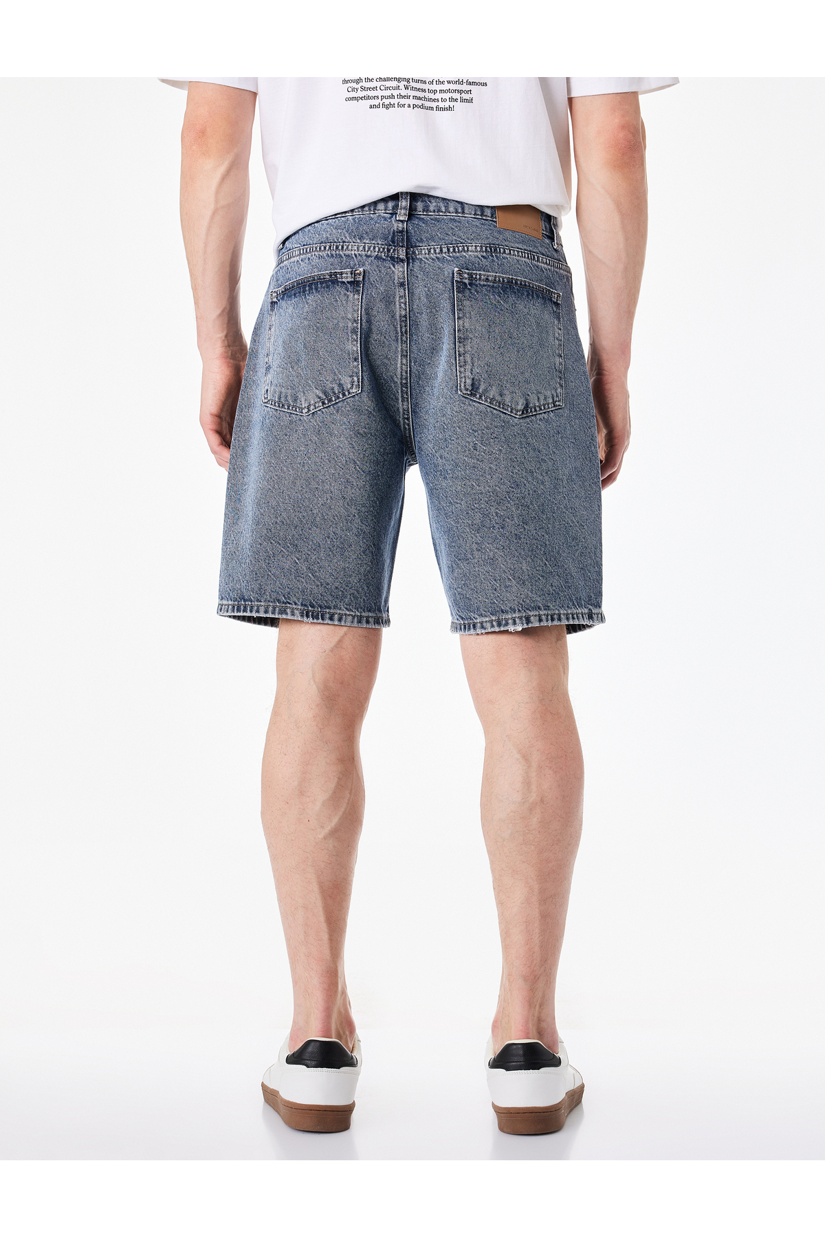 Koton Pamuklu Normal Bel Straight Fit Jean Şort görsel 4