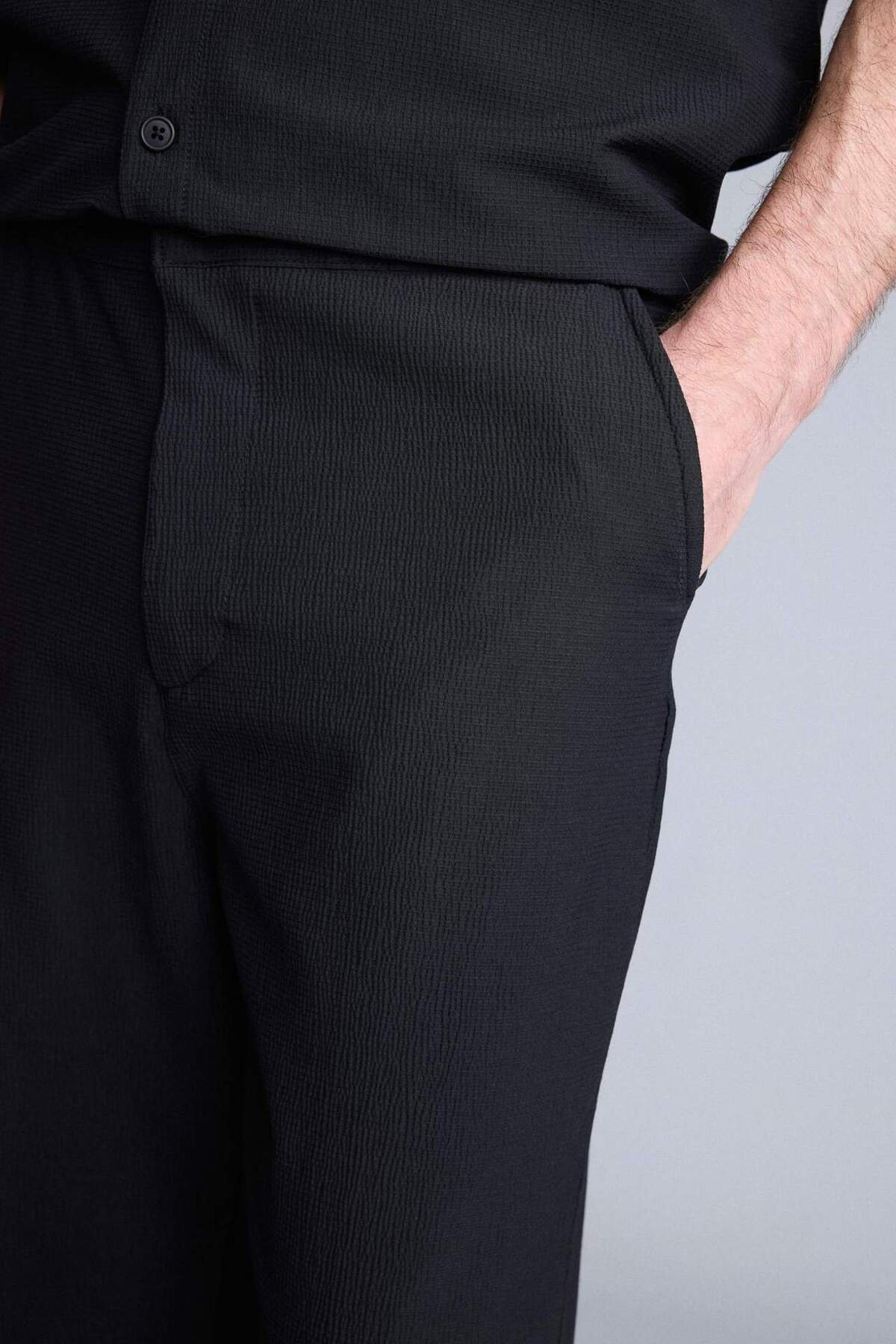 Basic Baggy Fit Pantolon F7803AX26SM — مشکی — تصویر 4 از 5
