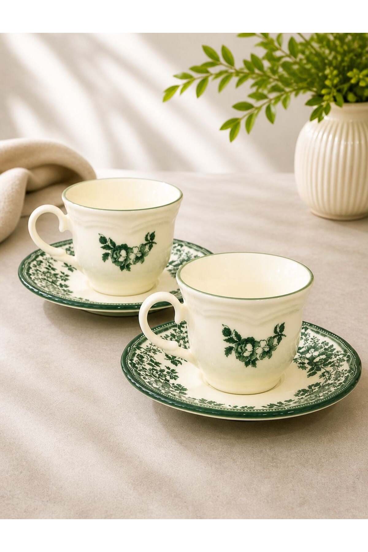 Porcelain Velour Green Teacup for 2