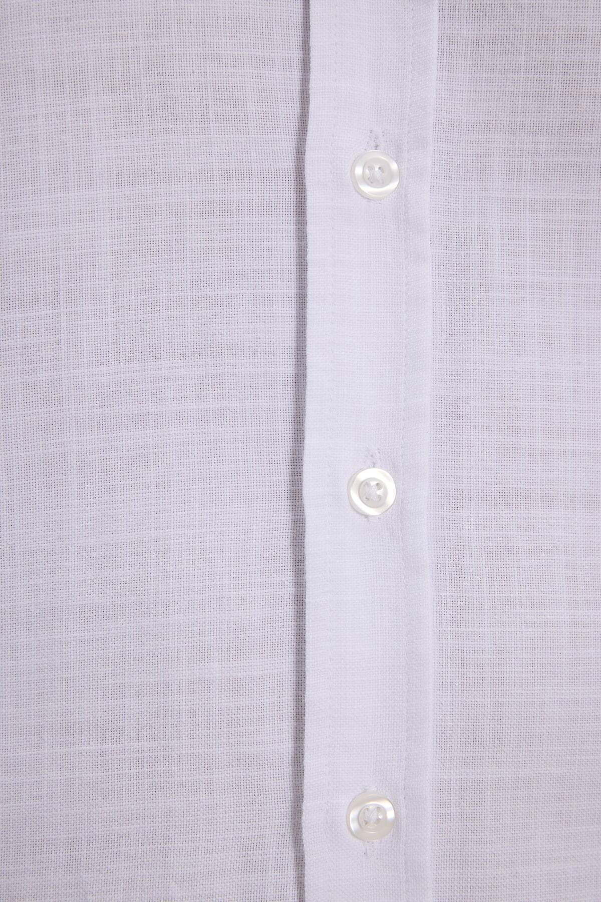 Erkek Slim Fit Dar Kesim %100 Pamuk Keten Doku Düğmeli Yaka Beyaz Gömlek — سفید DR230024-100 — تصویر 7 از 9