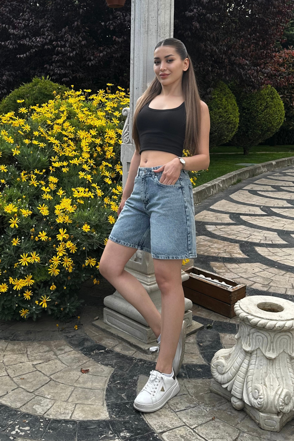 Kadın Vintage Efektli Yüksek Bel 5 Cepli Straight Fit Şort Jeans koyu mavi 6