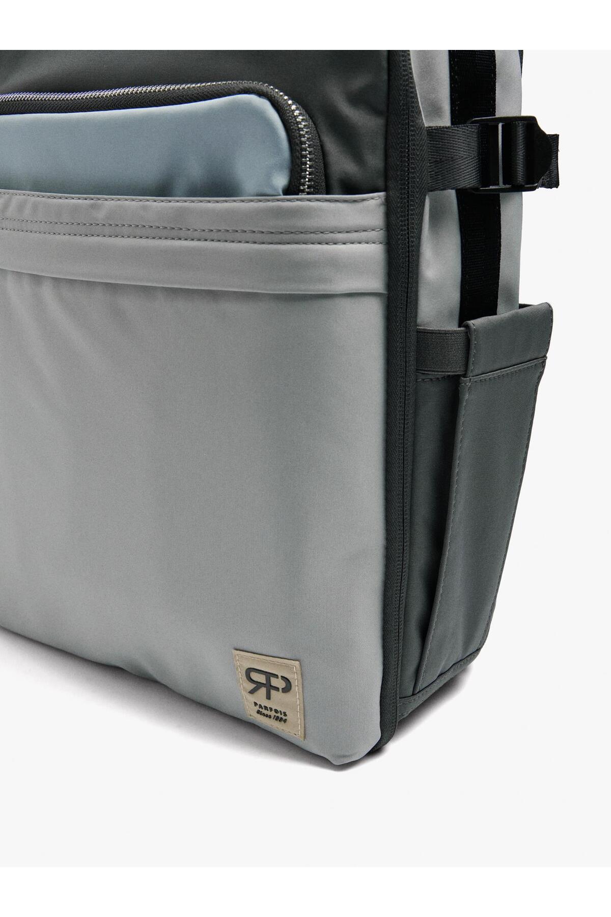 Parfois Teknik Kumaş Kabin Boy Sırt Çantası(Ölçü: 36x37x16(UxYxG).