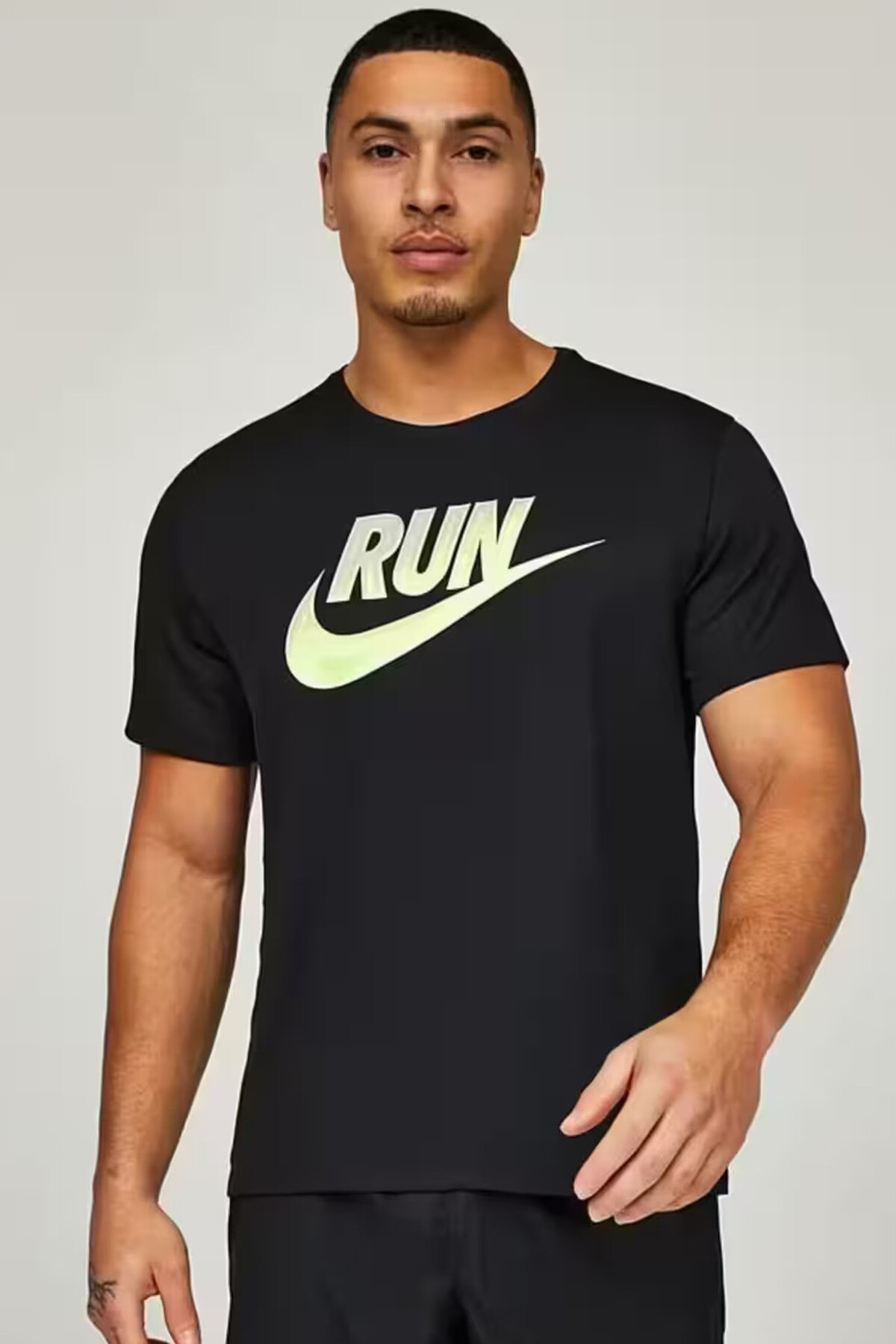 تیشرتمردانهNikeمشکی