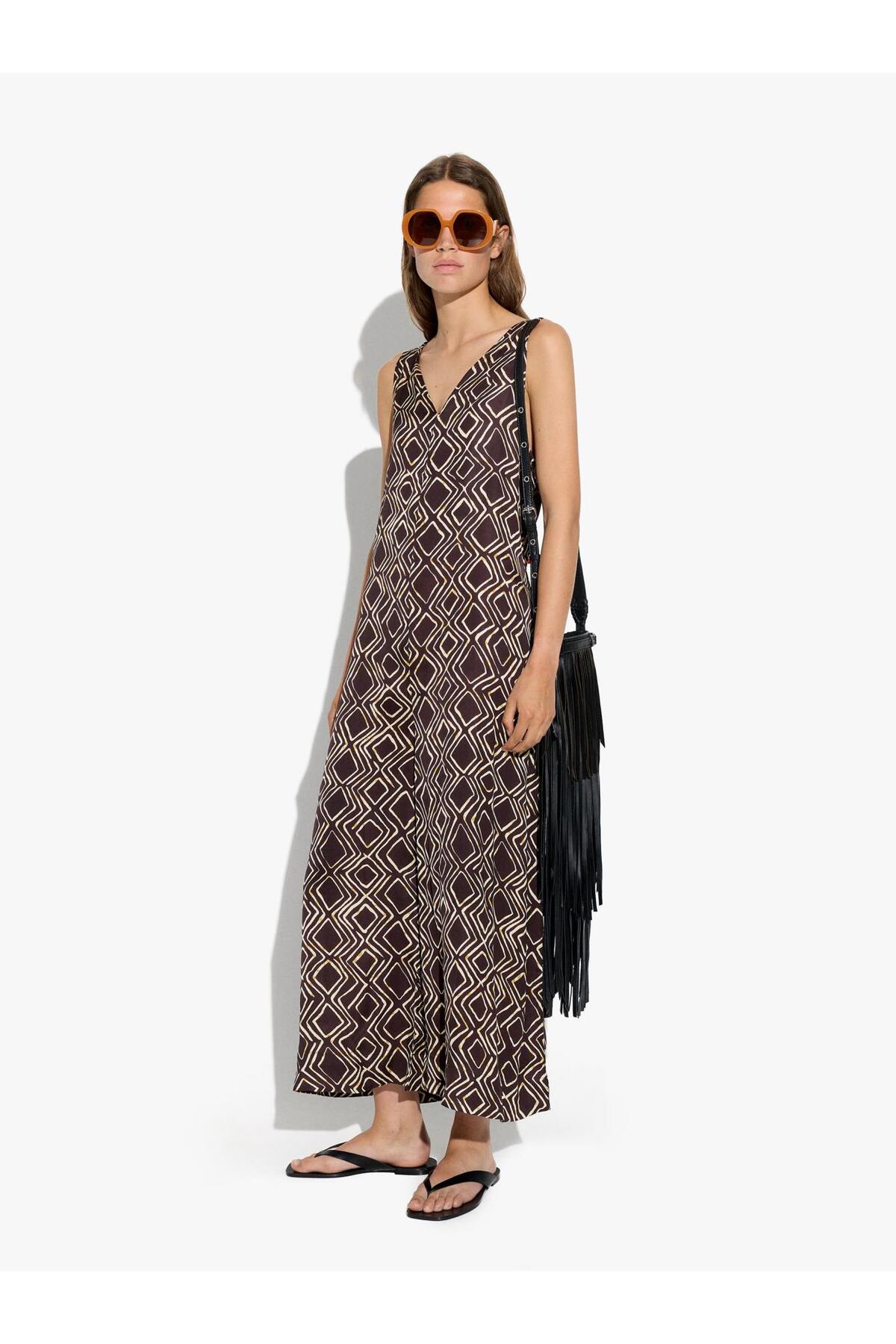 Women's Wavy Diamond Pattern Jumpsuit