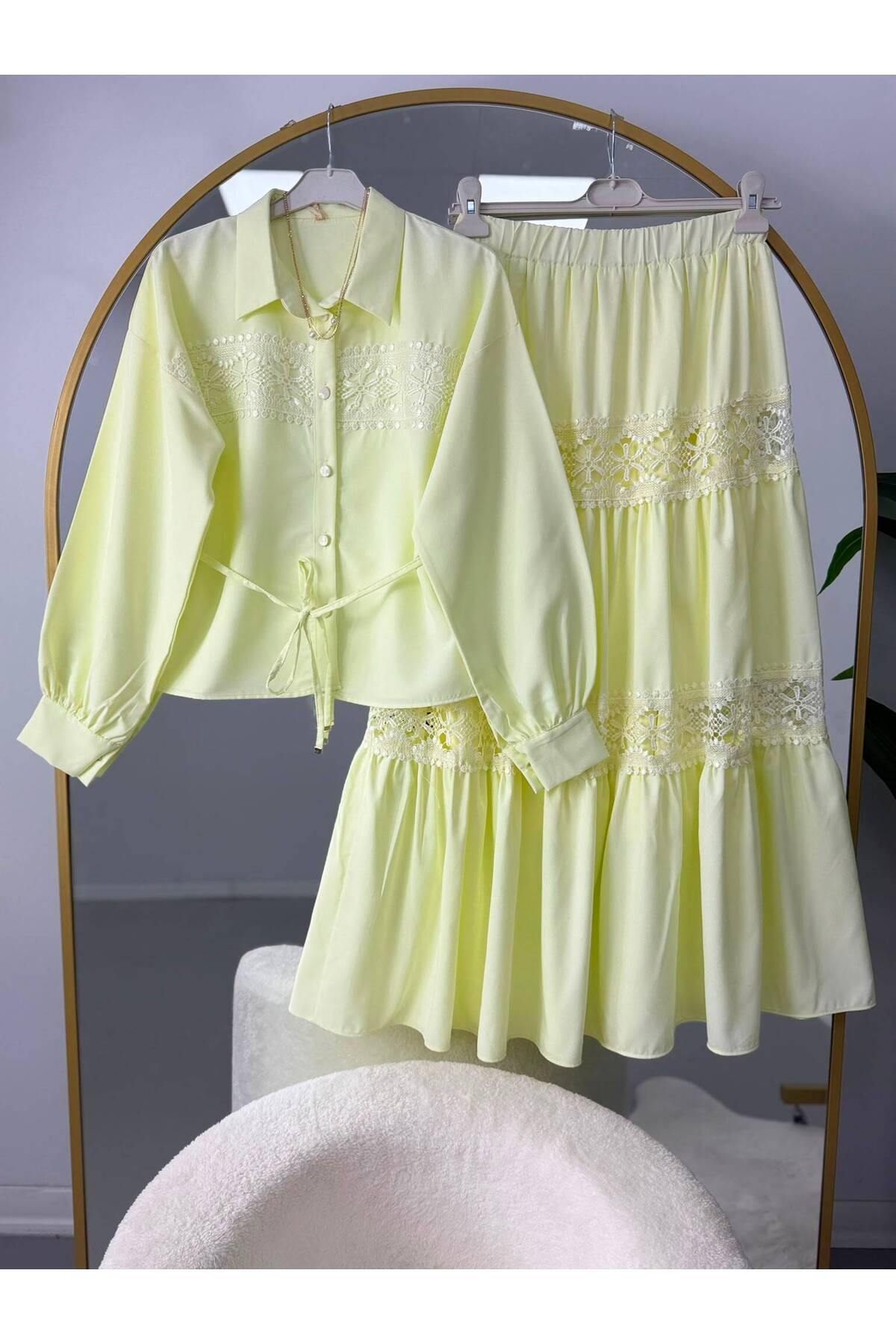 EC MODA Lace Trim Shirt and Skirt Set
