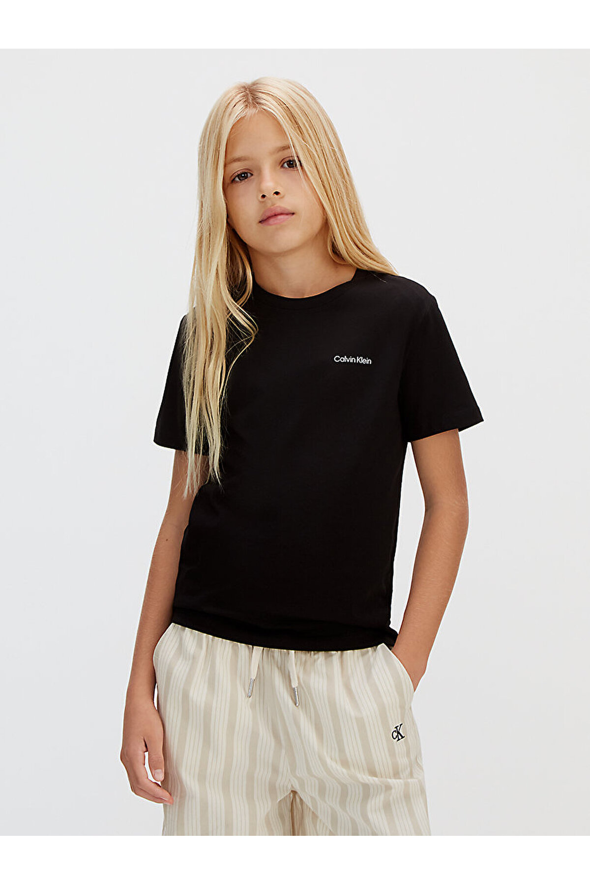 تیشرتزنانهCalvin Kleinمشکی تیشرتزنانهCalvin Kleinمشکی