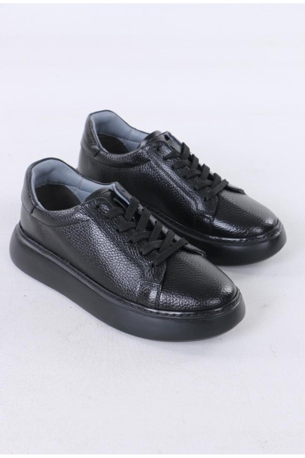 TROVIX Premium Siyah Erkek Sneaker, %100 Hakiki Deri, Siyah EVA Taban
