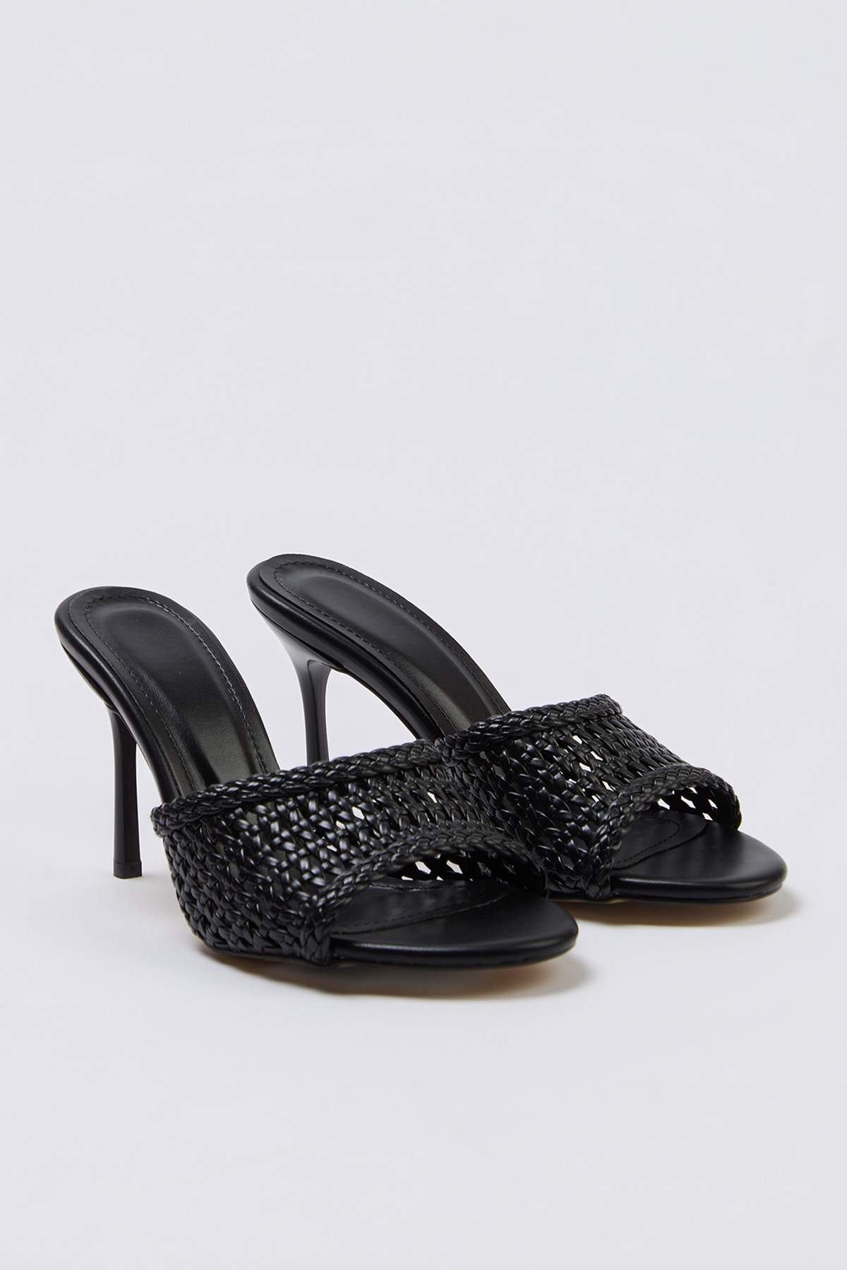 zenske-klasicne-cipele-na-petu---elegantan-iz