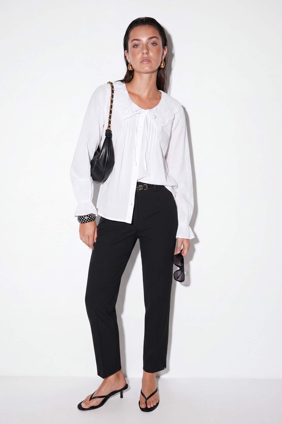 Drop by Trendyolmilla Beyaz Güpür Bebe Yakalı Göğsü Nervürlü Kolları Lastikli Rahat Kalıp Kısa Gömlek TDRSS26GO00104