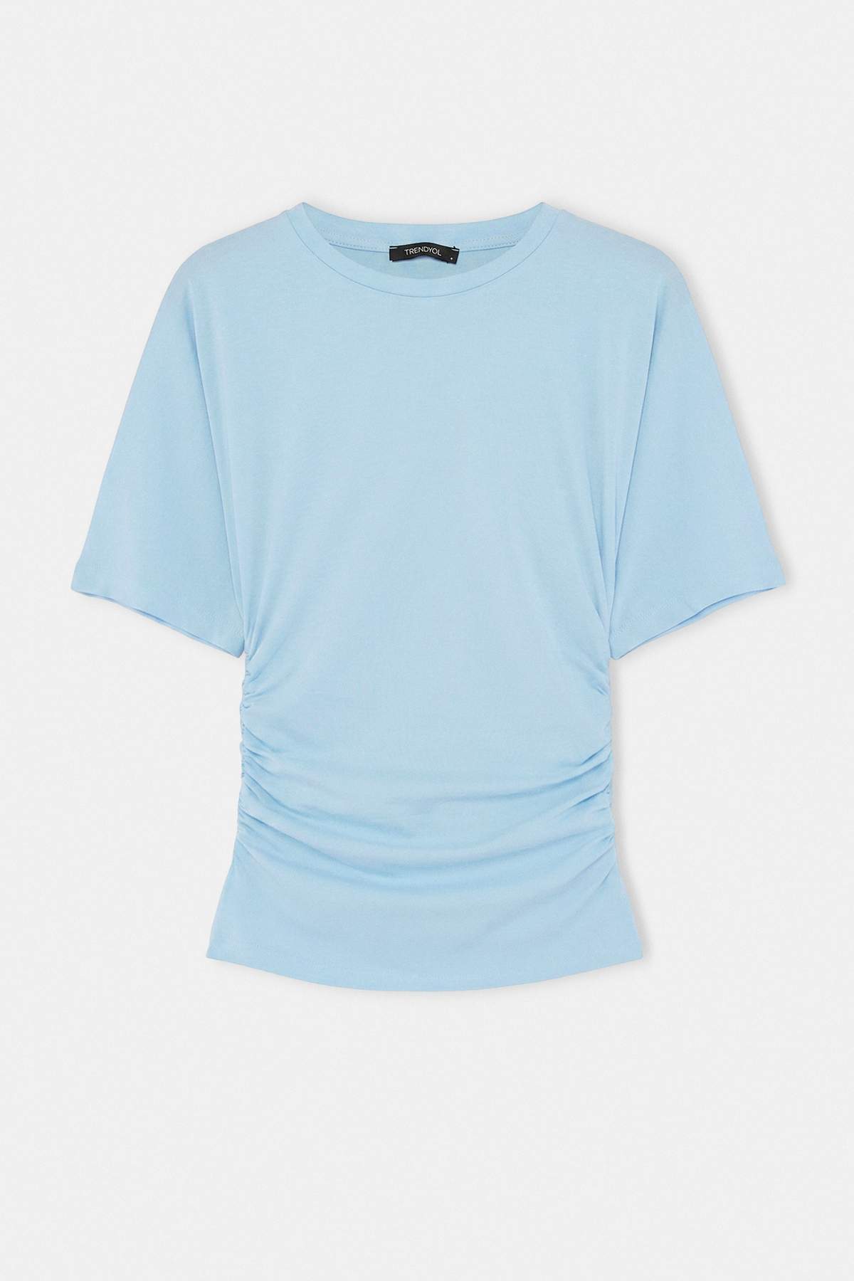 Trendyolmilla Açık Mavi Düz Fitted Bisiklet Yaka Truvakar Kol Büzgülü Pamuklu Esnek Örme T-Shirt TWOSS26TS00052