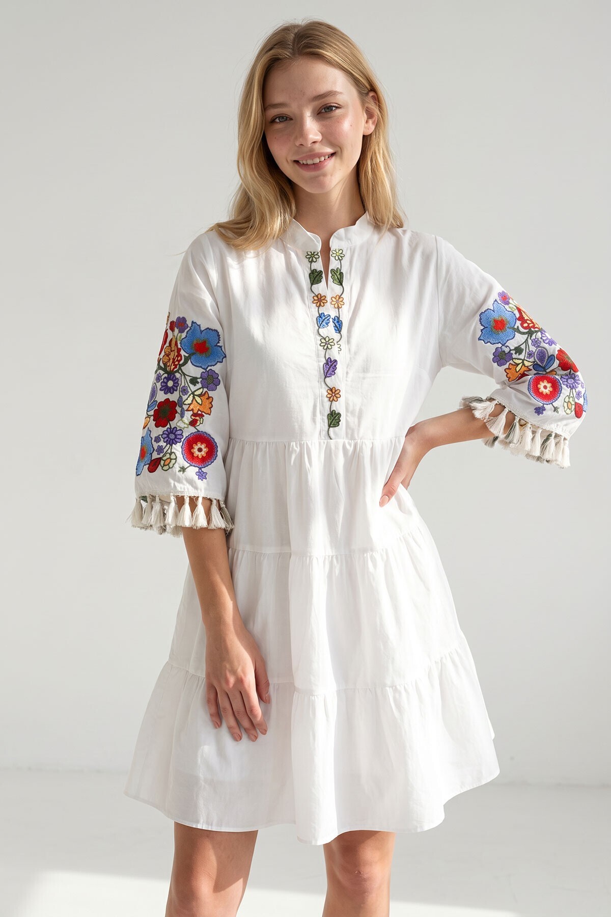 White Dominant Collar Embroidered Tassel Detailed Lined Poplin Dress