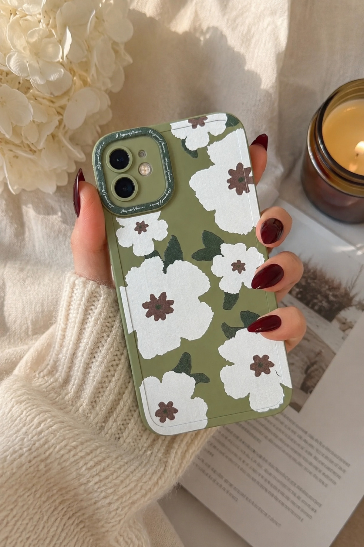 IPHONE 11 KHAKI FLOWER CASE
