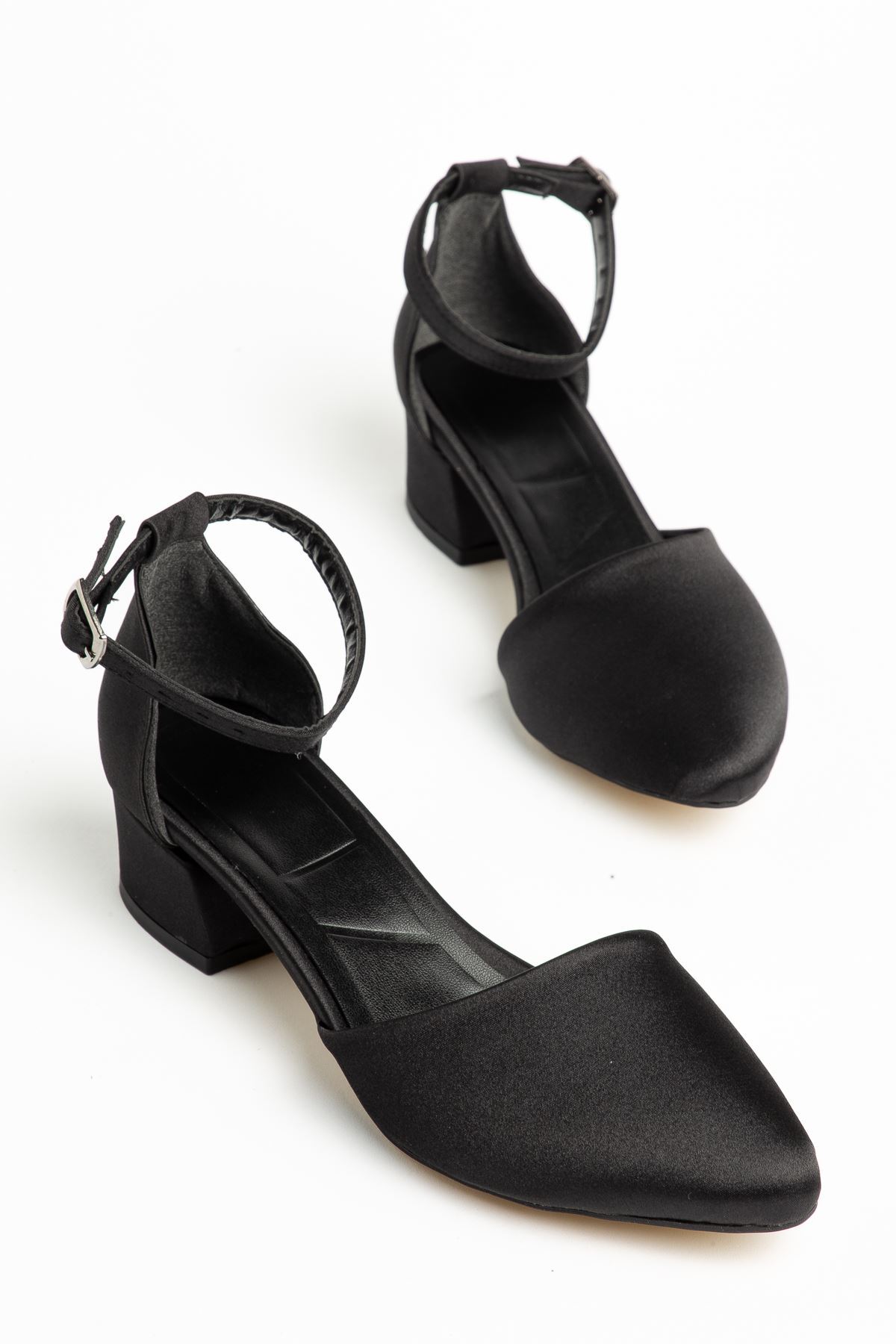 Dary Heels Black Satin Detailed Heels
