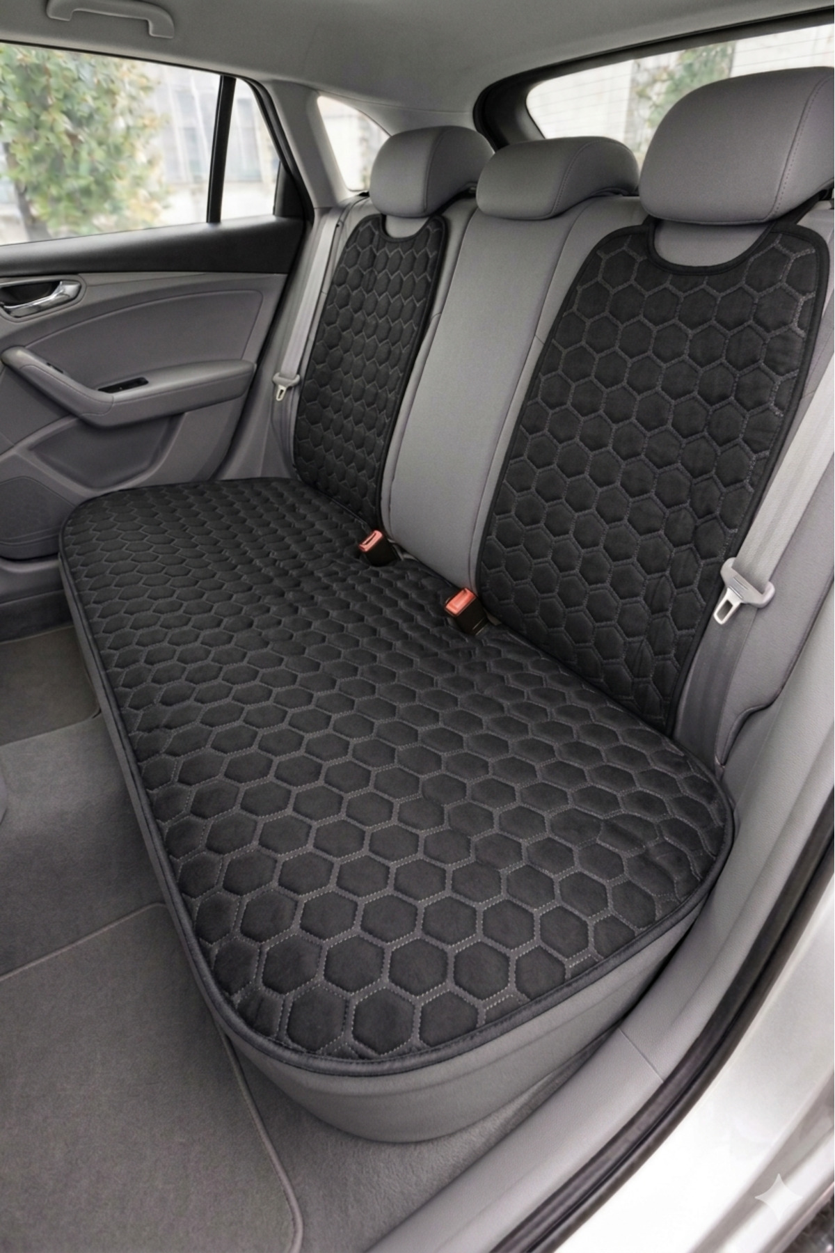 Comfortix Citroen Berlingo Uyumlu Kaydırmaz Tabanlı Oto Koltuk Minder Seti - 5 li Full Set-Sünger destekli- Kapitoneli- Terletmez Kumaş-Pratik Kurulum (siyah-Gri)