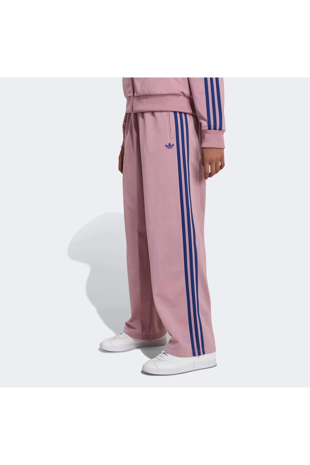شلوار گرمکنزنانهadidasبنفش شلوار گرمکنزنانهadidasبنفش